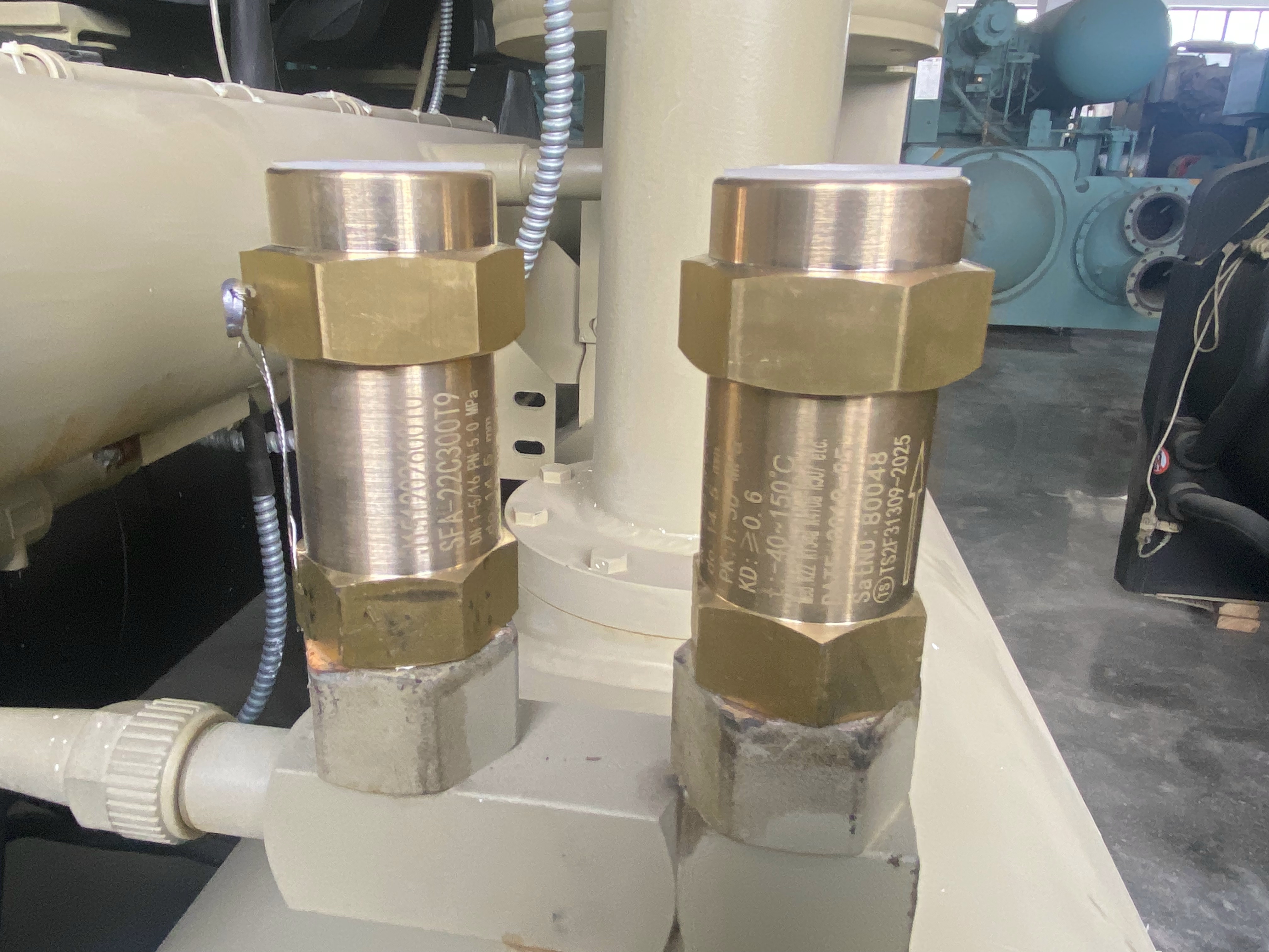 二手特灵螺杆机RTHDE3G2G1回收 特灵低温冷水机组出售