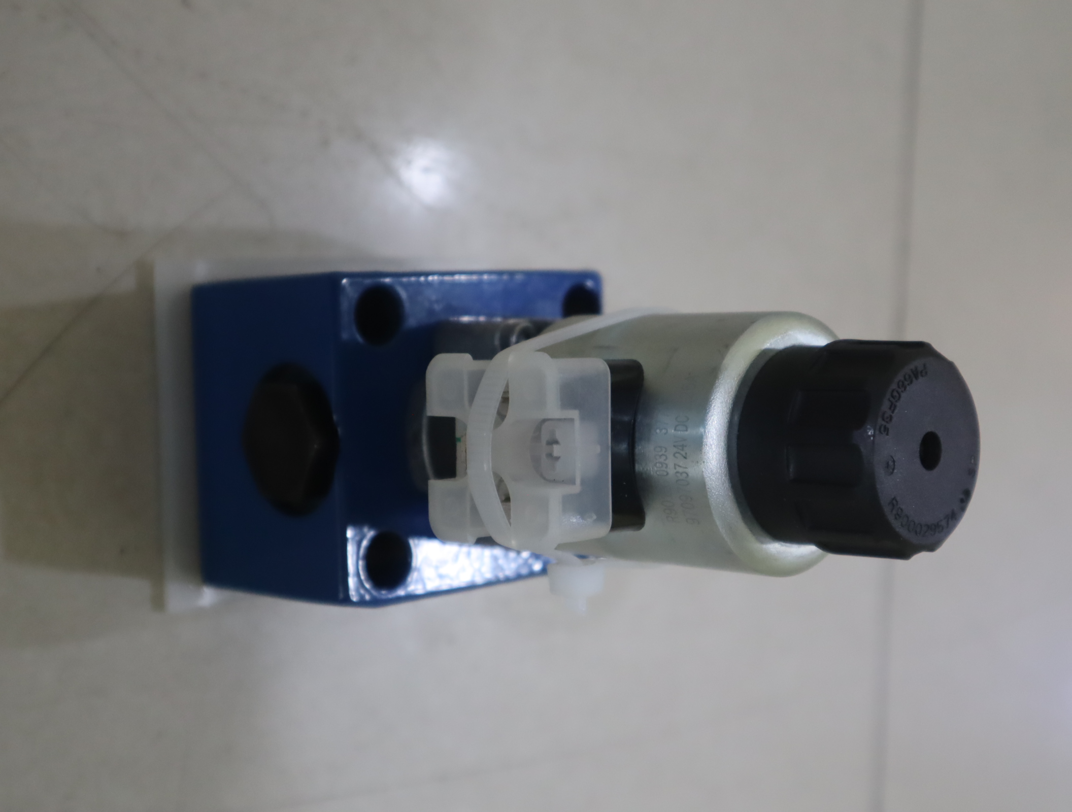 R900088708 M-3SEW10U16/420MG24N9K4/P 力士乐REXROTH电磁球阀