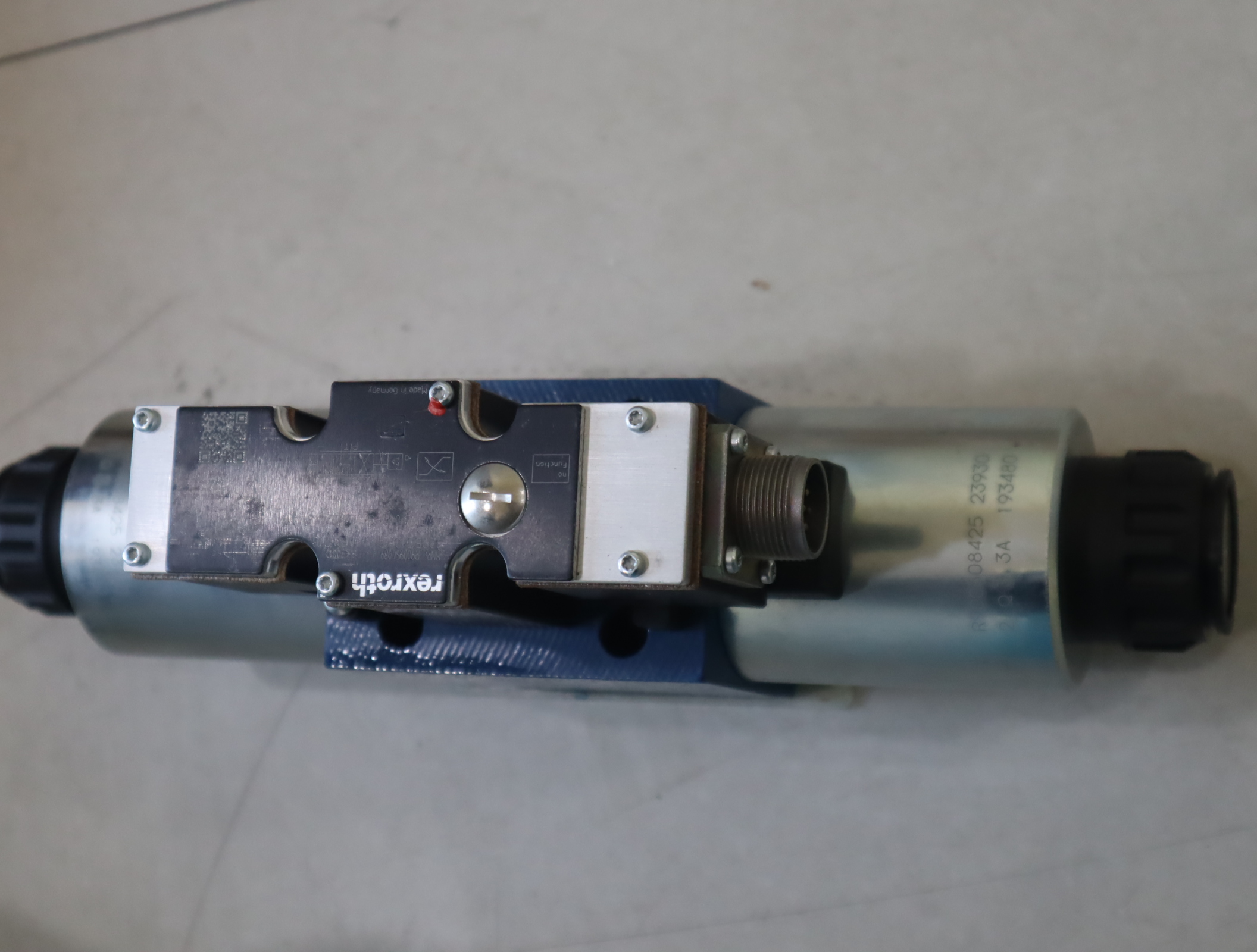 4WRAE10W1-60-2X/G24K31/A1V R900954089 德国力士乐REXROTH比例阀