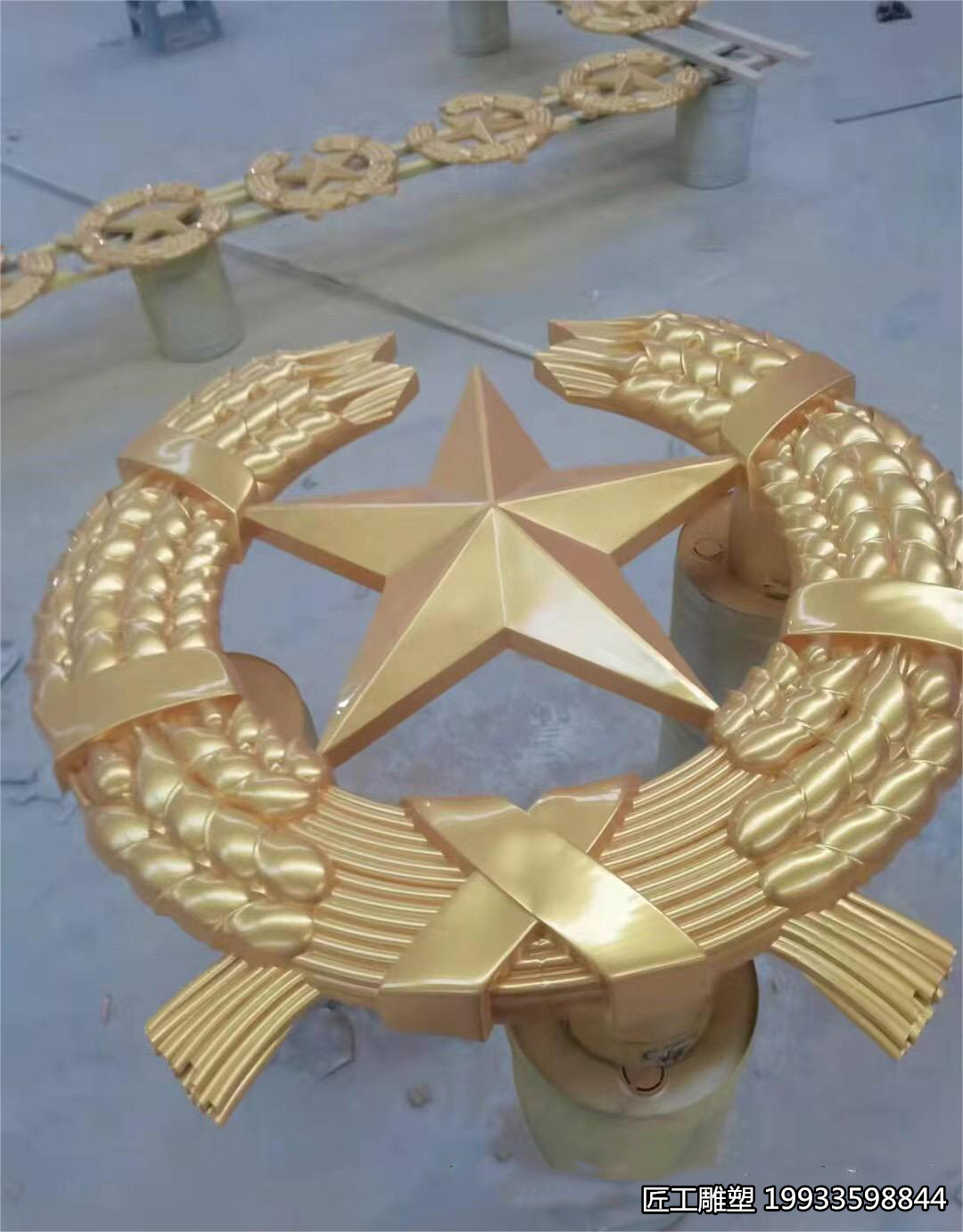 玻璃钢勋章造型景观装饰小品雕塑