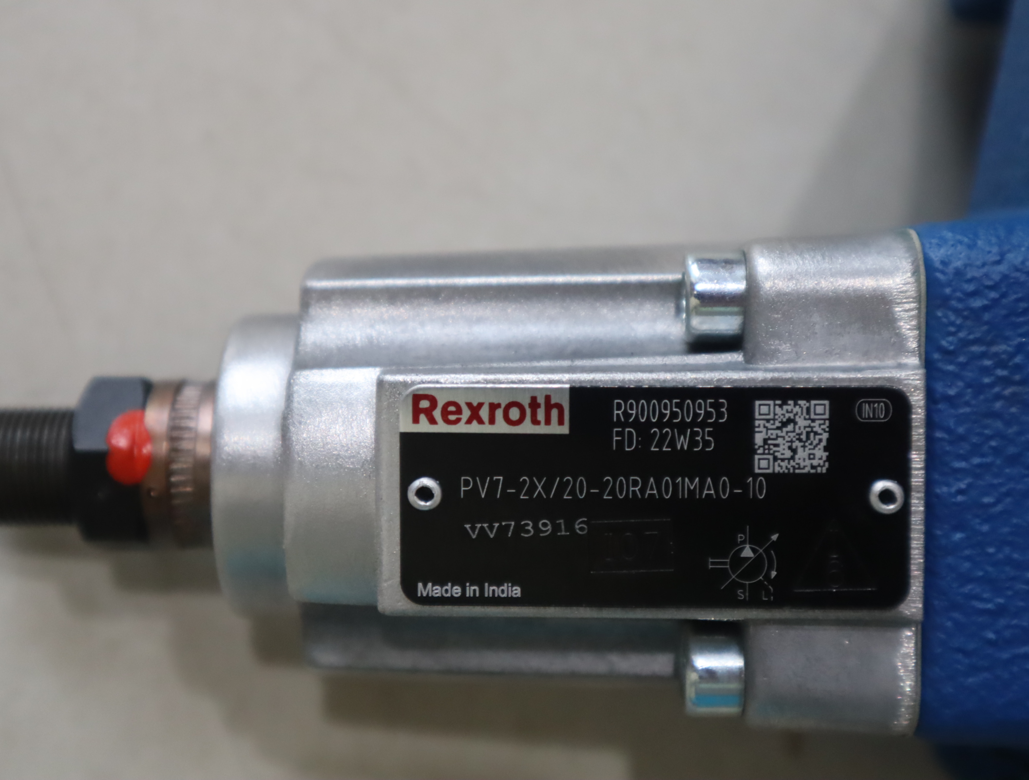 PV7-2X/20-20RA01MA0-10 R900950953 力士乐REXROTH叶片泵