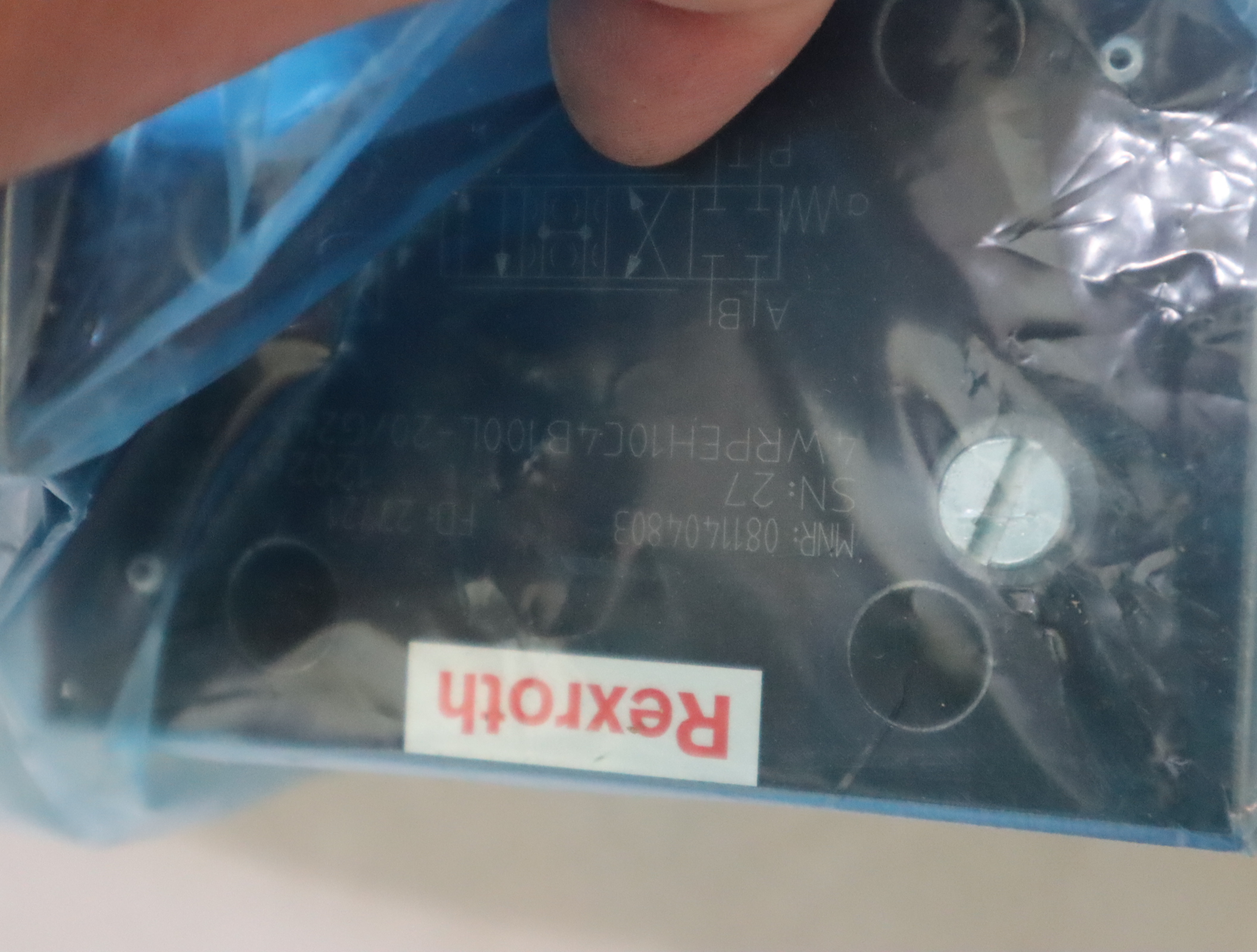 0811404803 4WRPEH10C4B100L-2X/G24K0/A1M 力士乐REXROTH比例阀