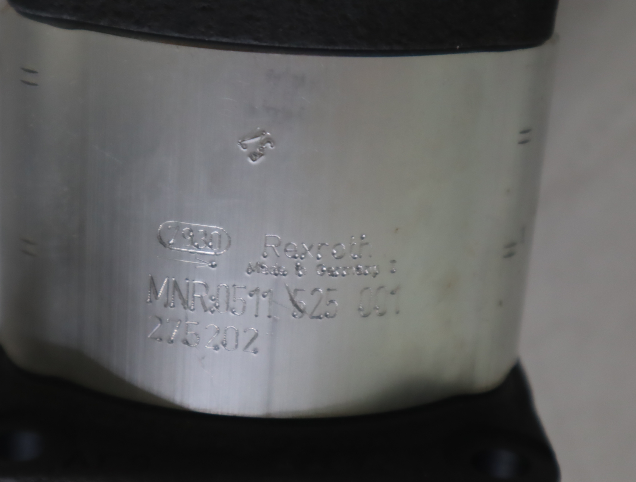 0511525001 AZMF-11-011RCB20MB 德国力士乐REXROTH 液压齿轮马达