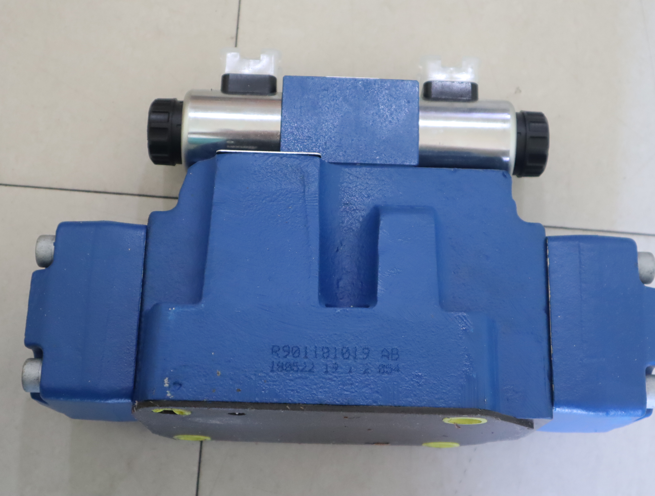 4WEH25E6X/6EG24N9ETK4/B10 R901206124 德国力士乐REXROTH电液阀