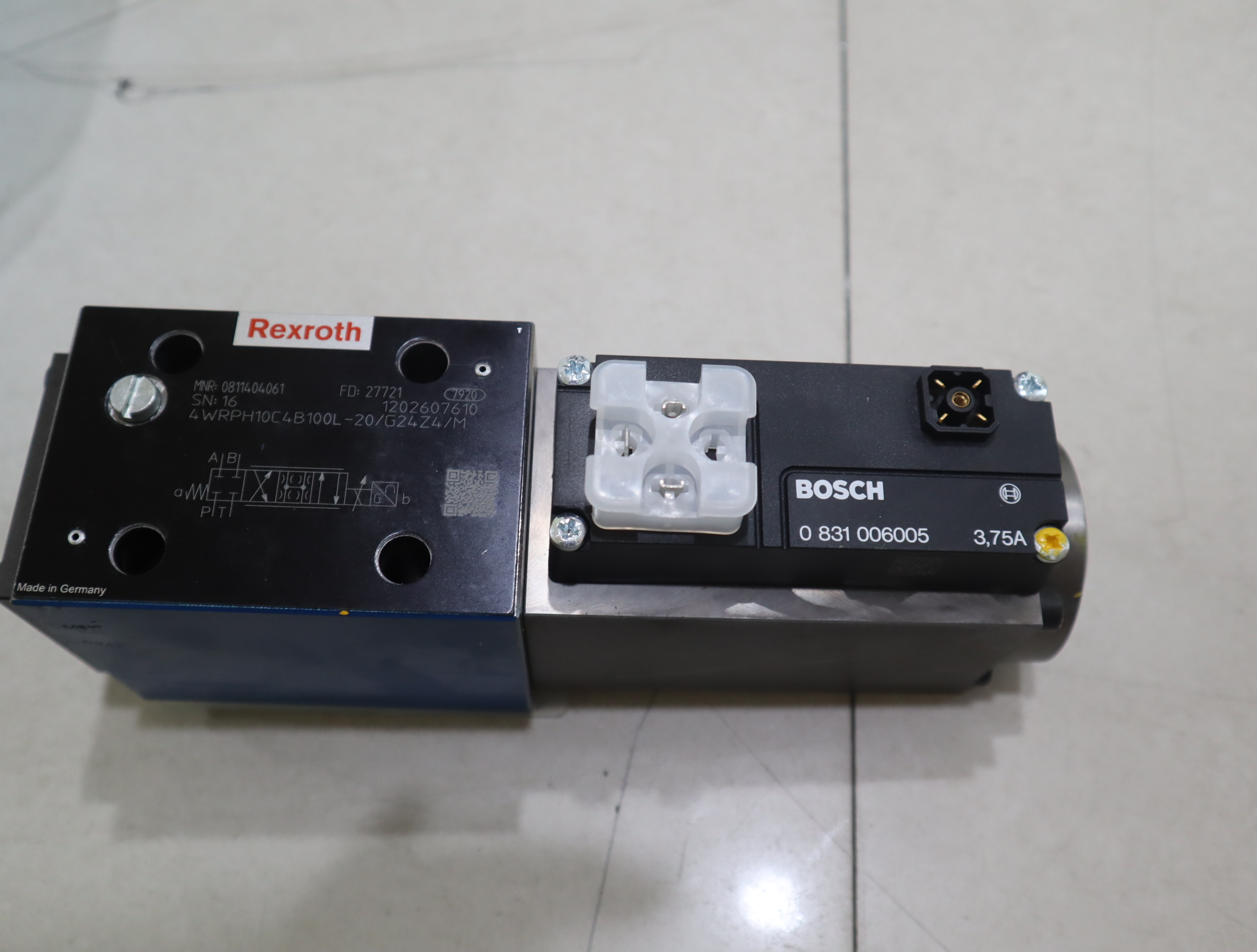 0811404061 4WRPH10C4B100L-2X/G24Z4/M 德国力士乐REXROTH比例阀