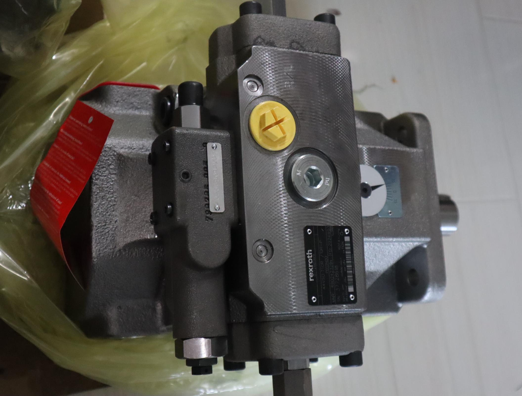 A4VSO71DR/30R-PPB13N00 R902423294 德国力士乐REXROTH柱塞泵