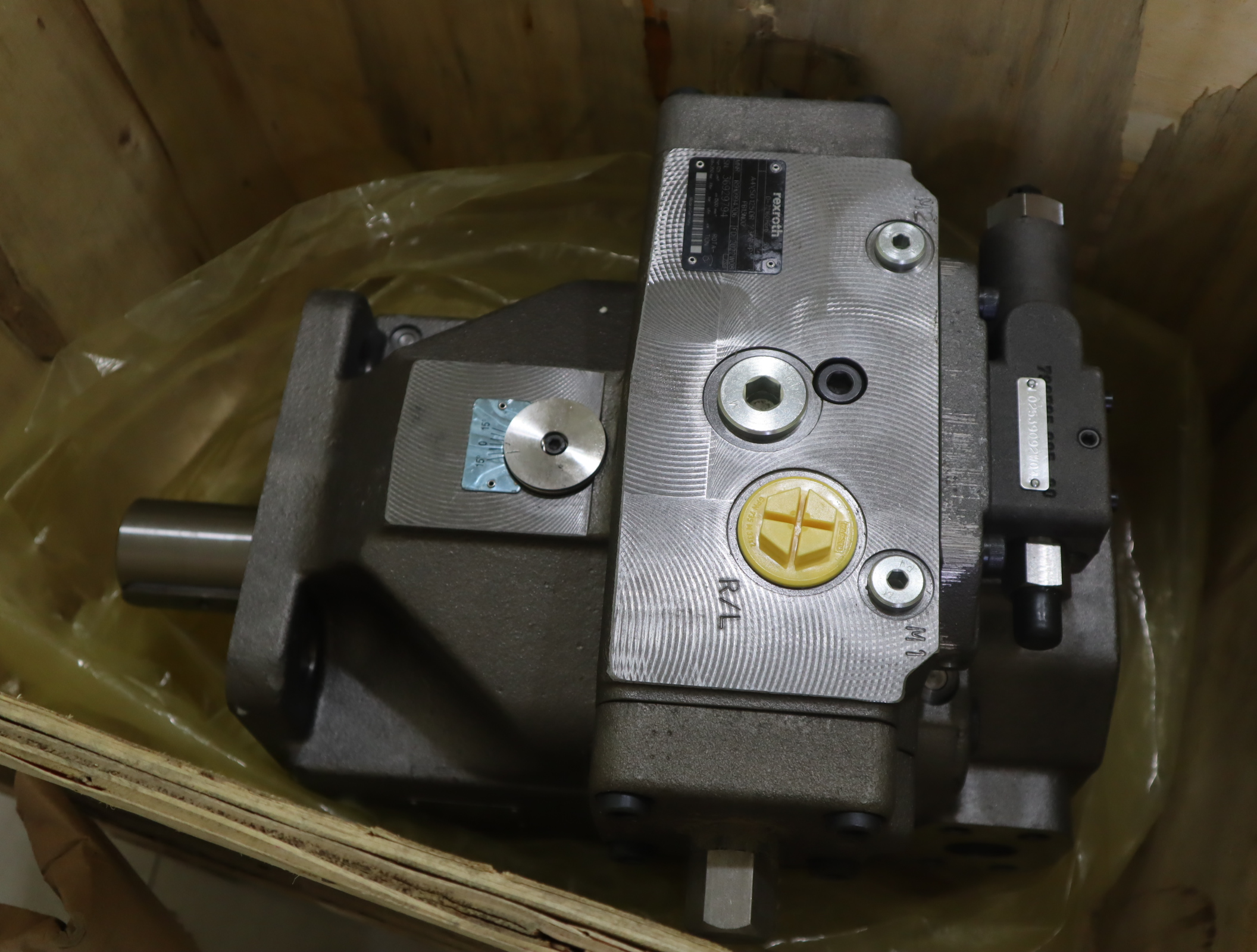  德国力士乐REXROTH柱塞泵A4VSO125DR/30R-PPB13N00 R910994306