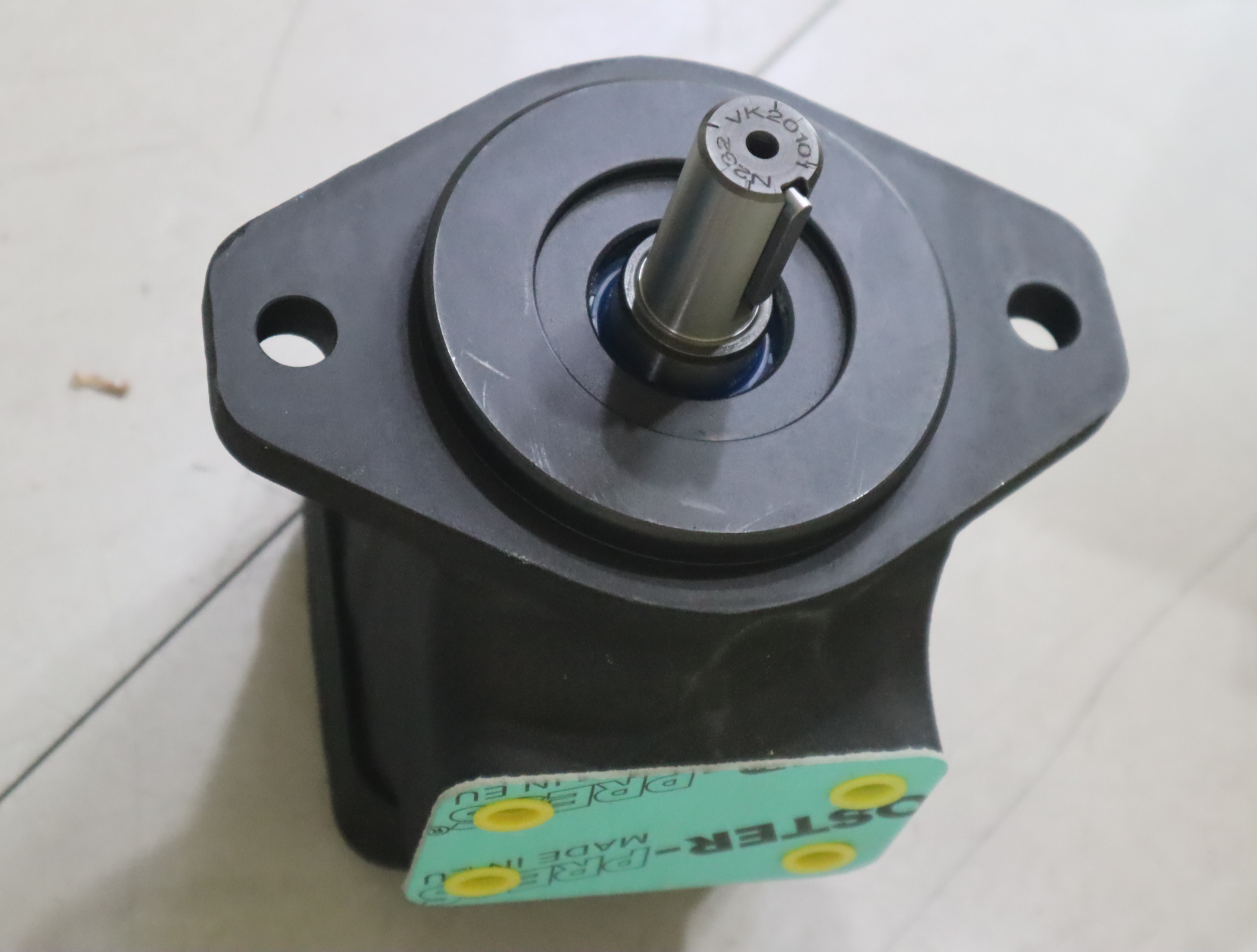 R900940633 PVV1-1X/018RA15UMB 德国力士乐REXROTH叶片泵