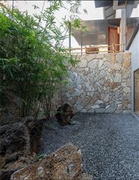 经典永恒 虎皮黄碎拼石 外墙贴片石 黄木纹毛边乱型石 