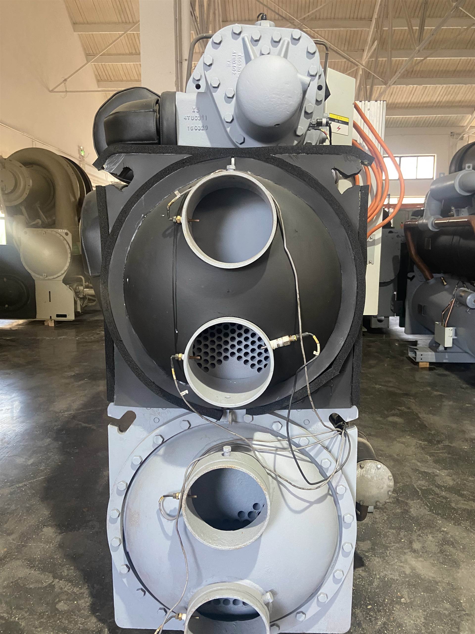 开利商用中央空调 30XW-V375高效螺杆式冷水机组制冷量1322.2KW