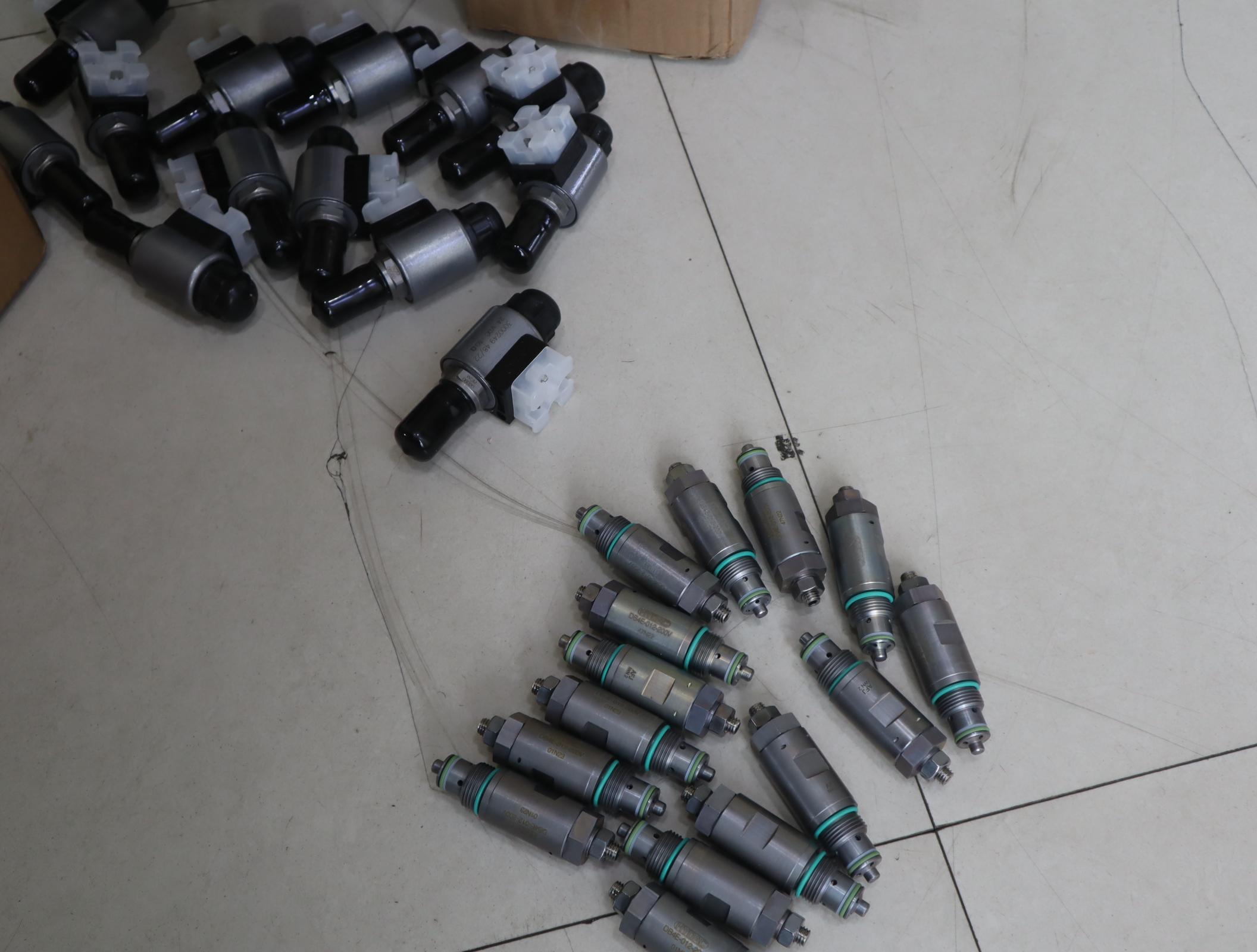 DB4E-012-200V 01N23 德国 贺德克HYDAC插装液压阀