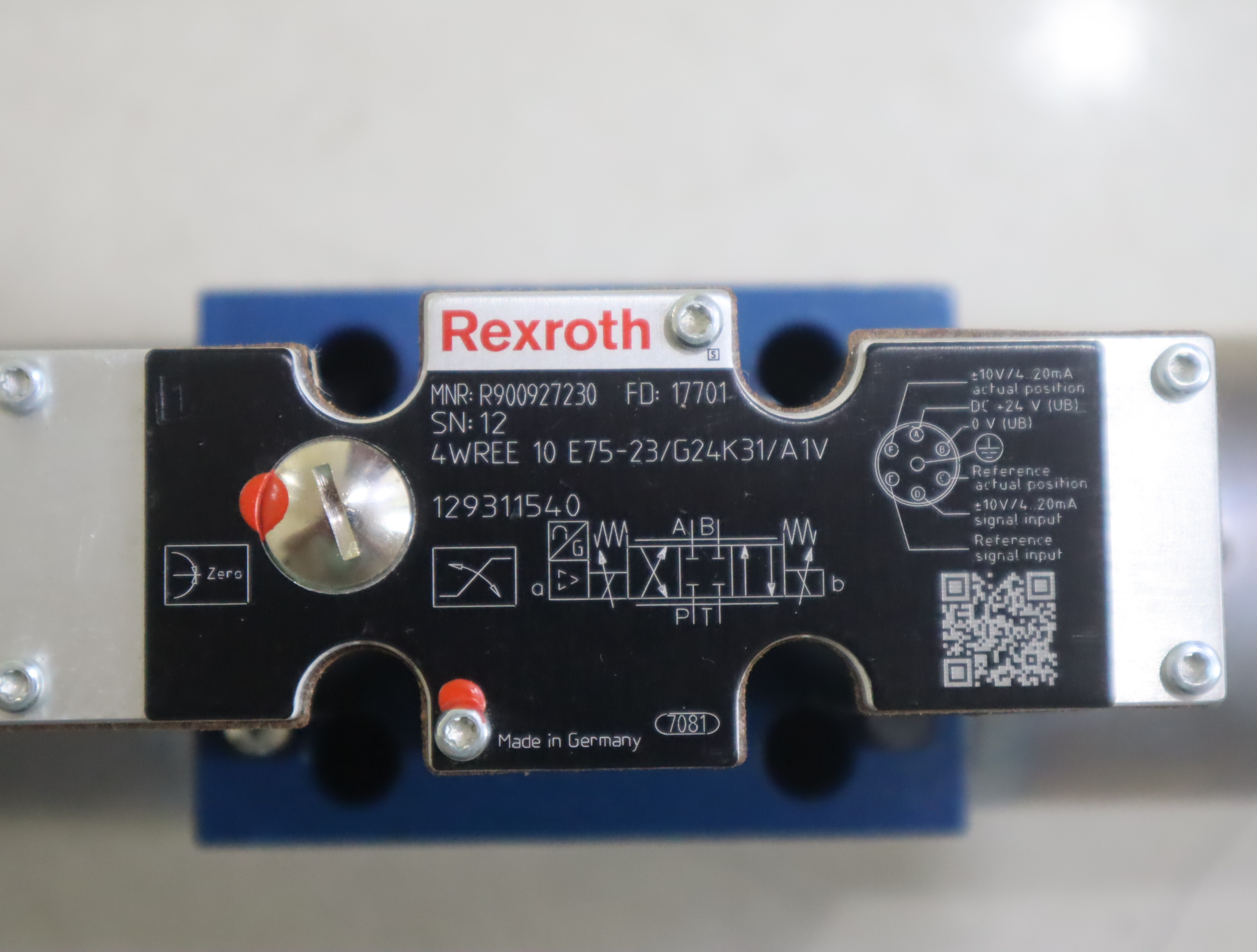 R900927230 4WREE10E75-23/G24K31/A1V 力士乐REXROTH比例阀