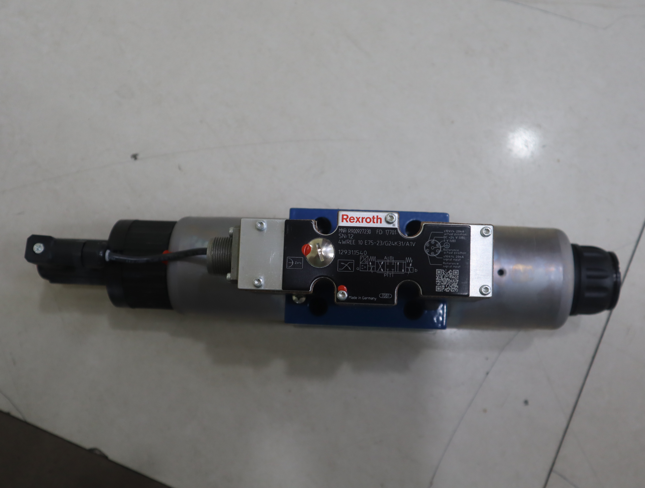 R900927230 4WREE10E75-23/G24K31/A1V 力士乐REXROTH比例阀