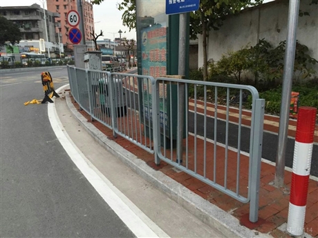 工地基坑护栏 广东厂家建筑工程可移动安全隔离临边护栏基坑护栏