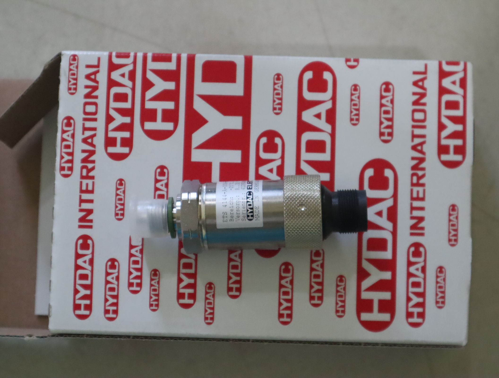 ETS4144-A-006-000 903381 德国贺德克HYDAC压力温度传感器