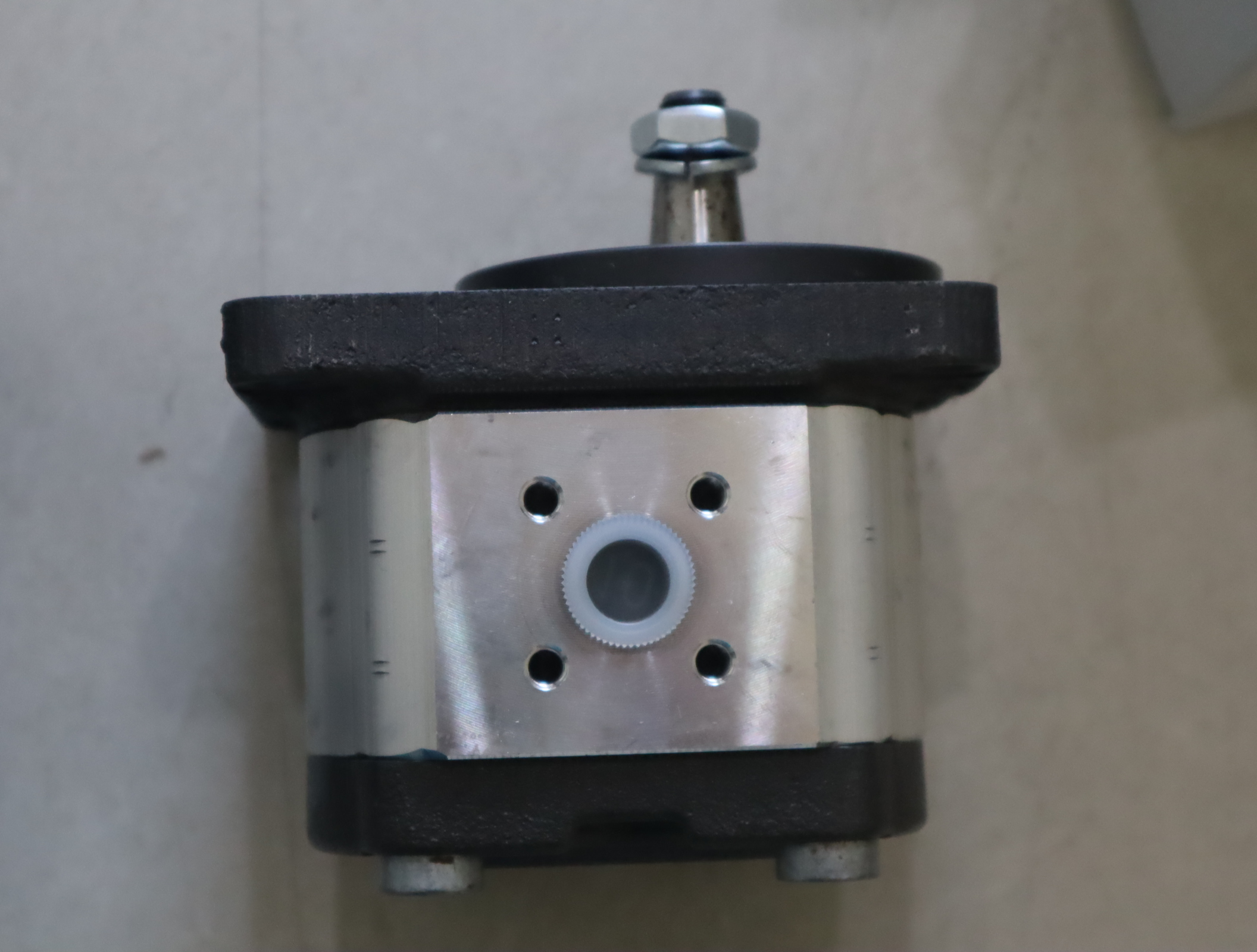 0510425009 AZPF-11-008RCB20MB 德国力士乐REXROTH齿轮泵