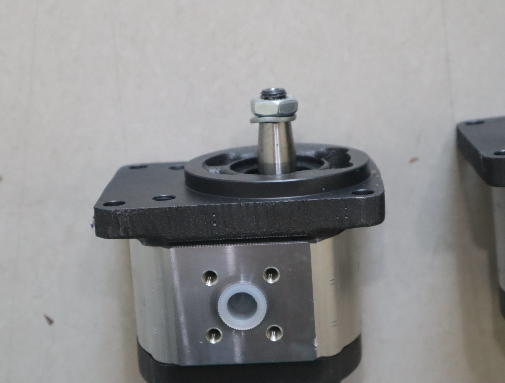 0510425009 AZPF-11-008RCB20MB 德国力士乐REXROTH齿轮泵