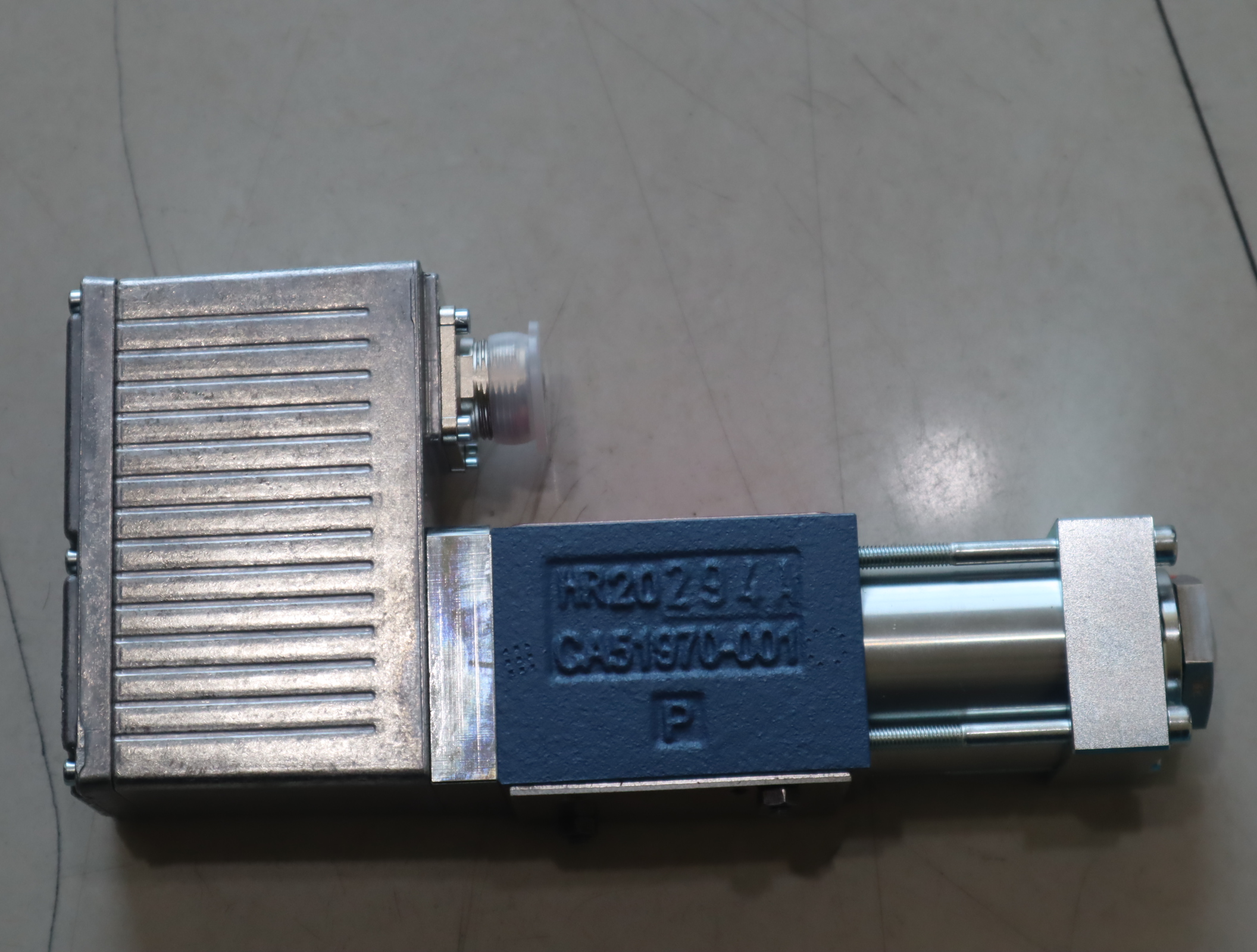 穆格MOOG伺服阀D633-313B R16KO1M0NSM2