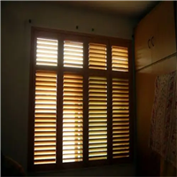 攀枝花市木制百叶窗批发  百叶窗安装师傅上门服务