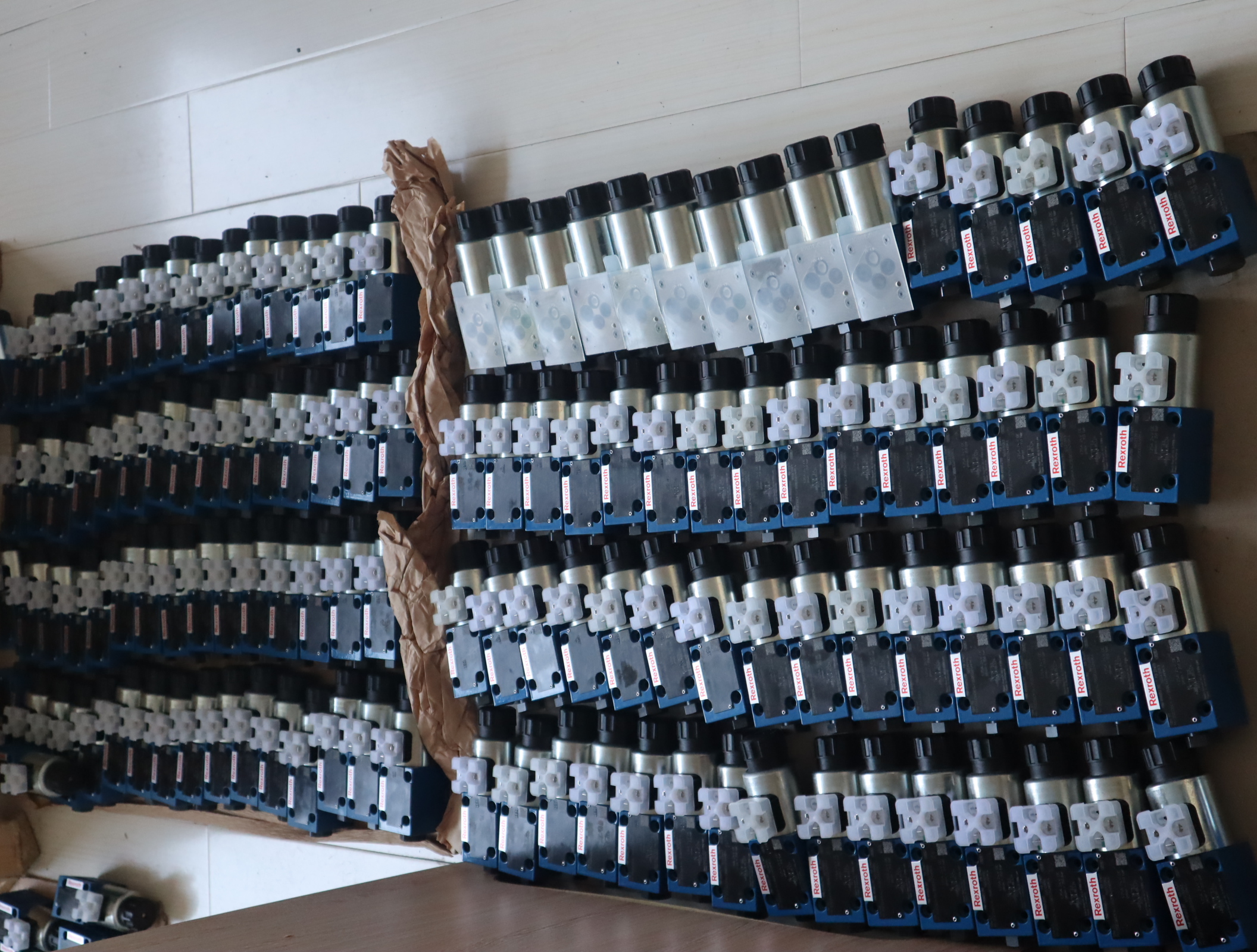 M-3SED6CK1X/350CG24N9K4 R900052392 德国力士乐REXROTH电磁球阀