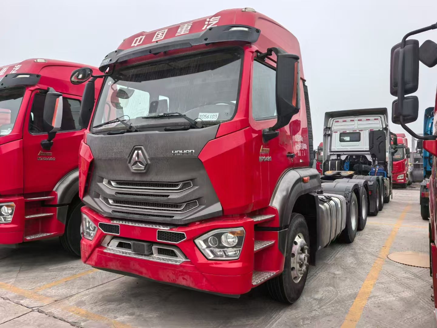 21年重汽豪瀚，国五480马力 德国曼发动机，重汽自动挡变速箱