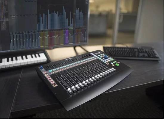 PreSonus Faderport 16控制台