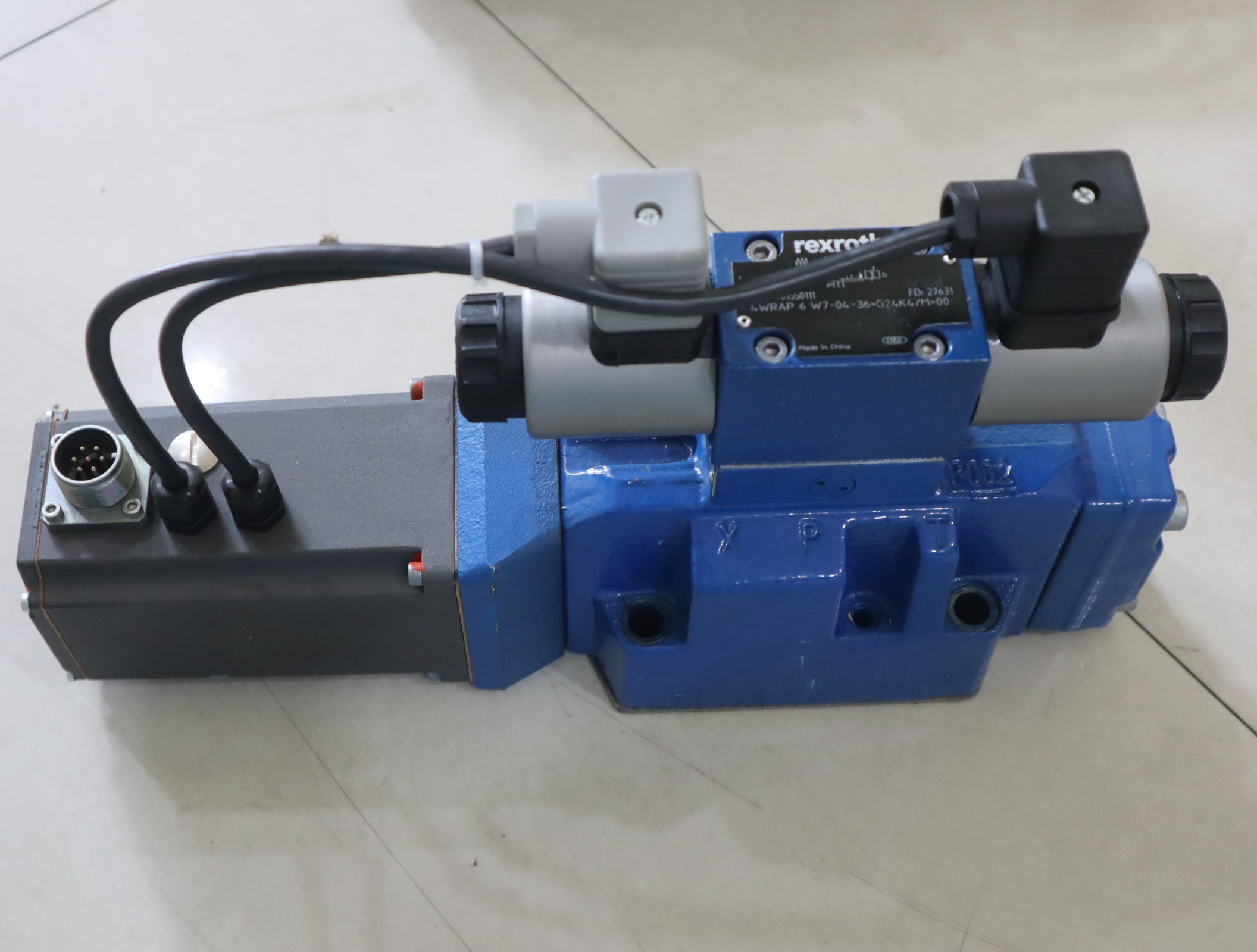 4WRKE16W8-200L-35/6EG24ETK31/F1D3M R900715040 力士乐REXROTH阀