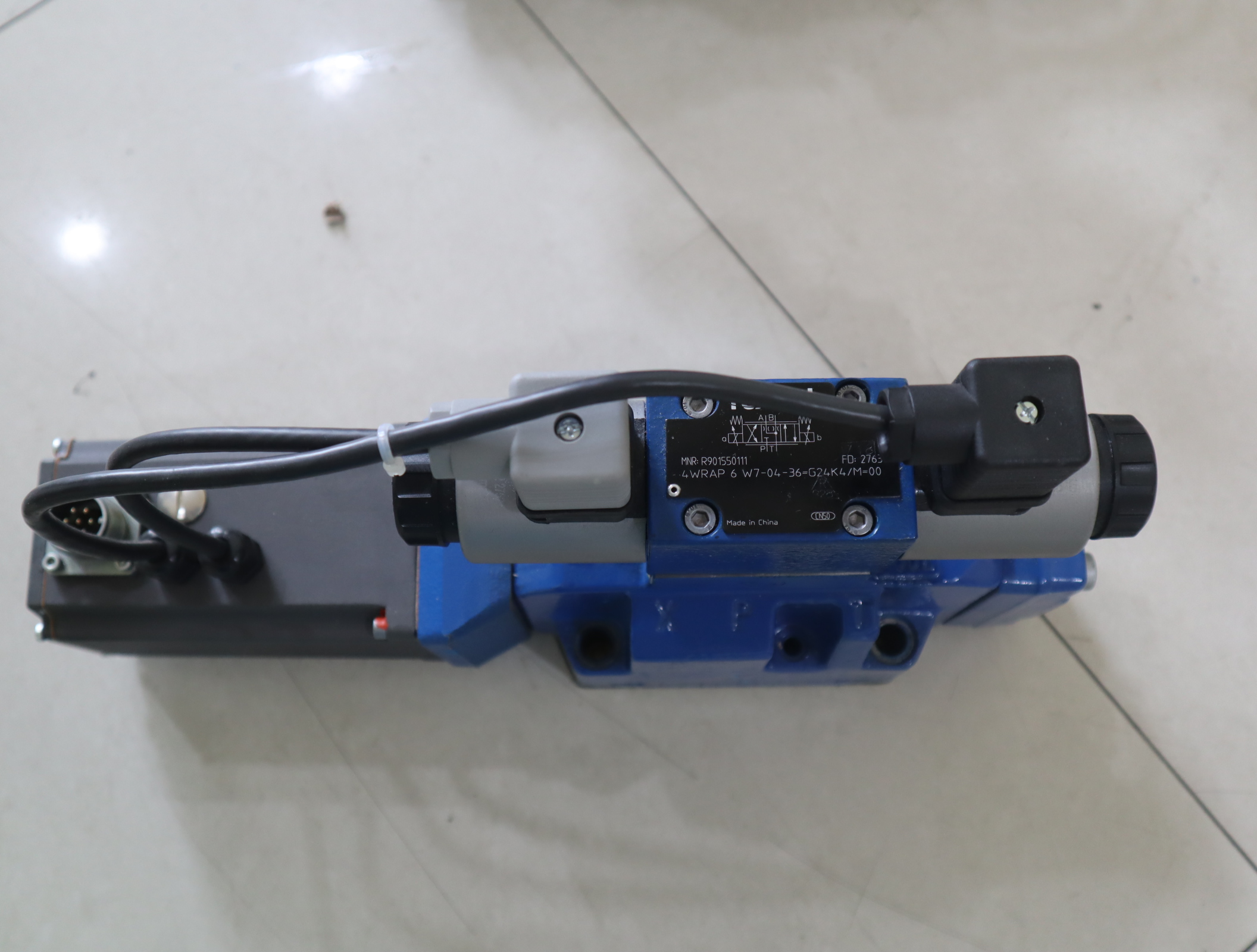 4WRKE16W8-200L-35/6EG24ETK31/F1D3M R900715040 力士乐REXROTH阀