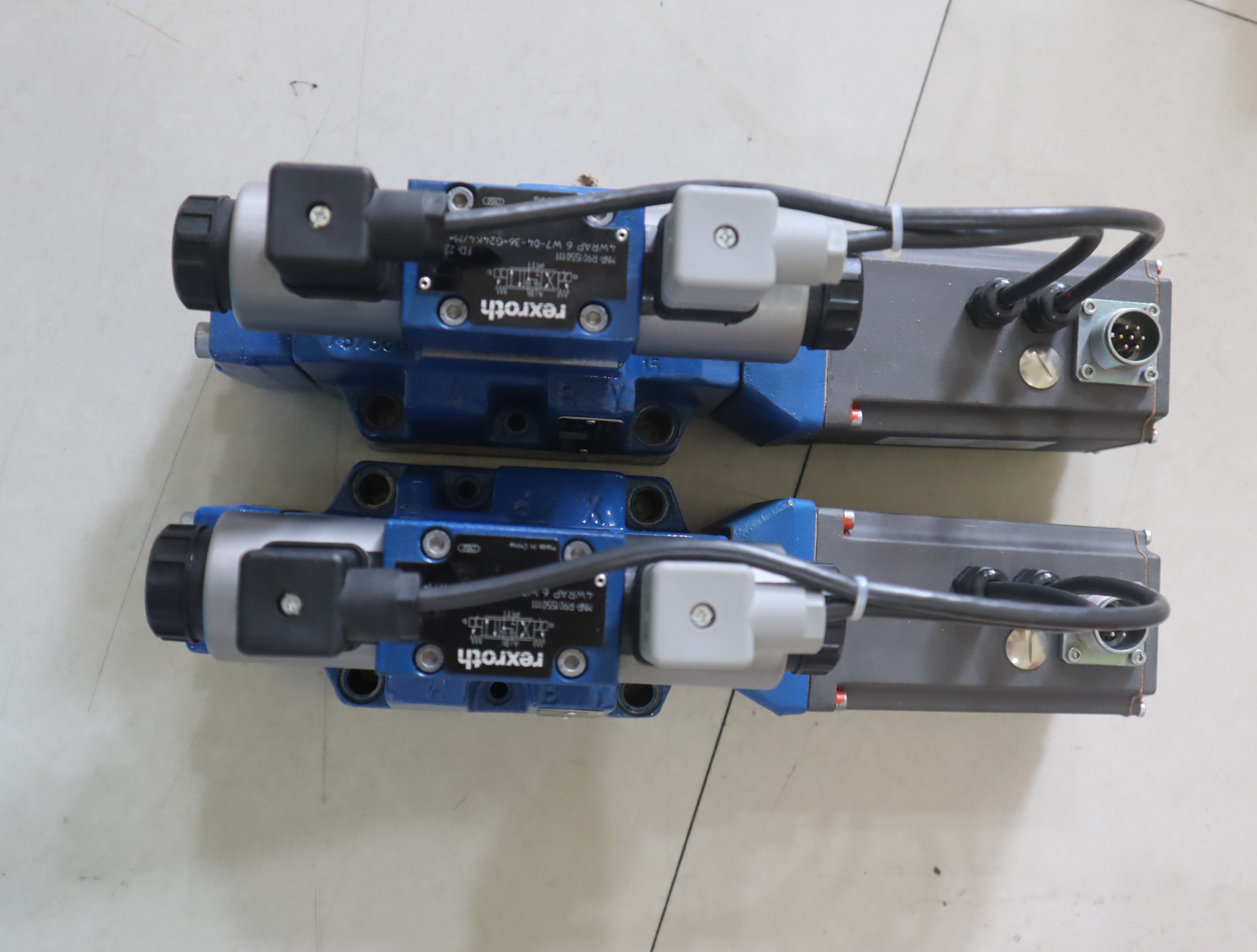 4WRKE16W8-200L-35/6EG24ETK31/F1D3M R900715040 力士乐REXROTH阀