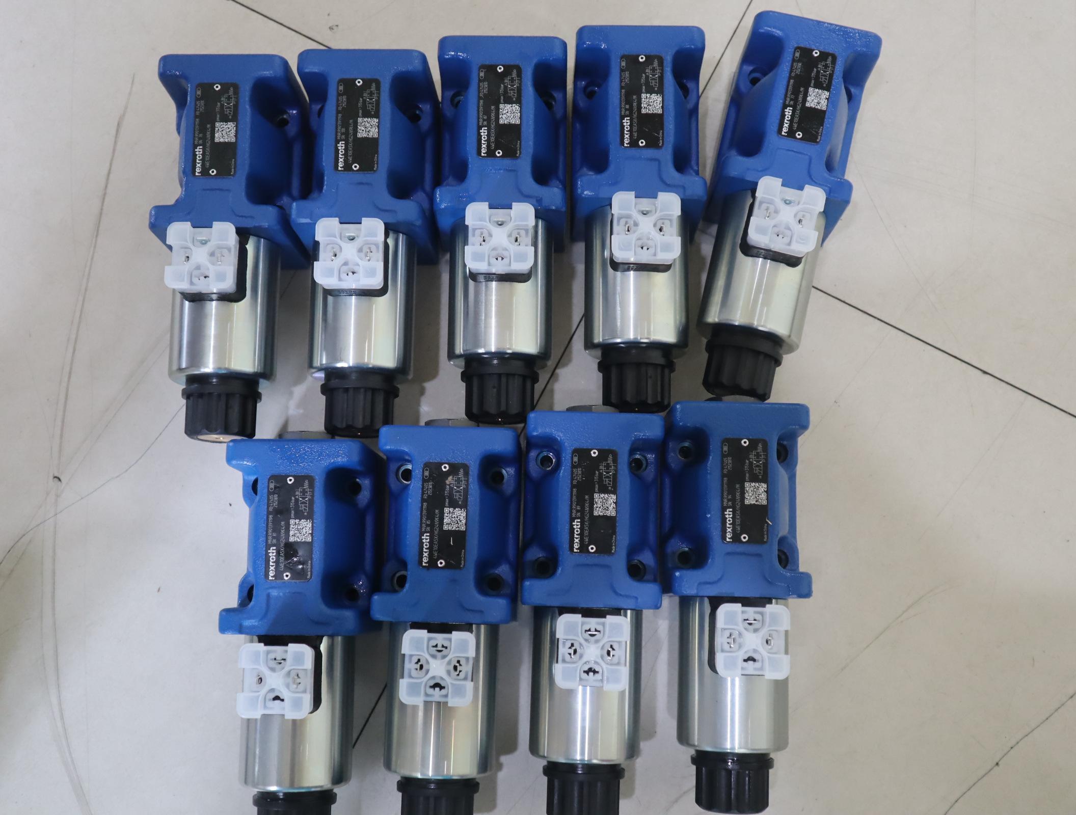 4WE10EA52/HG24N9K4/M R901391198 德国力士乐REXROTH电磁阀