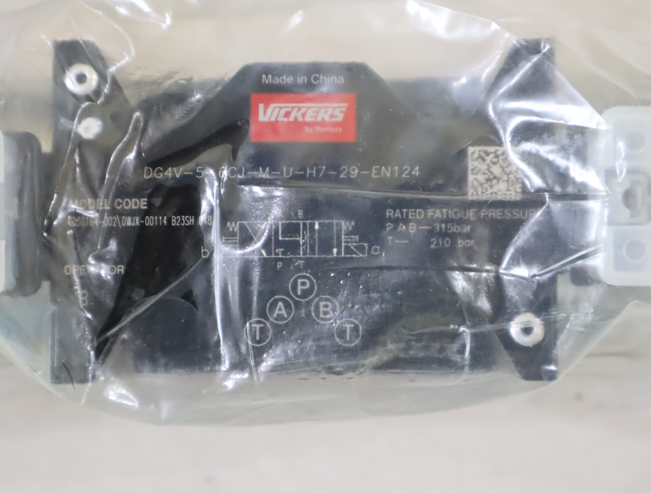 DG4V-5-6CJ-M-U-H7-29-EN124 6050164-002 威格士VICKERS电磁阀