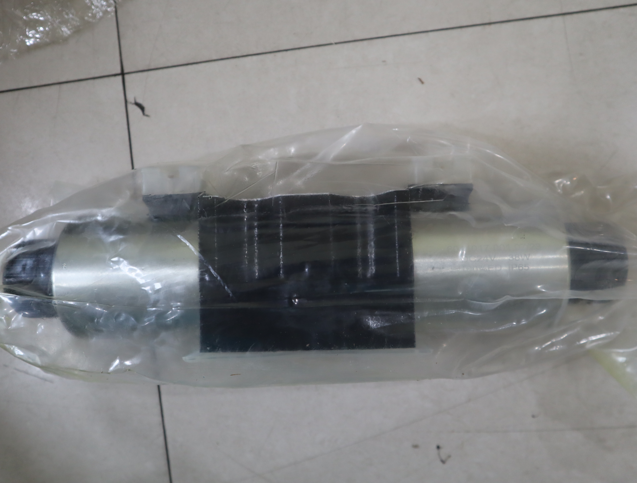 DG4V-5-6CJ-M-U-H7-29-EN124 6050164-002 威格士VICKERS电磁阀