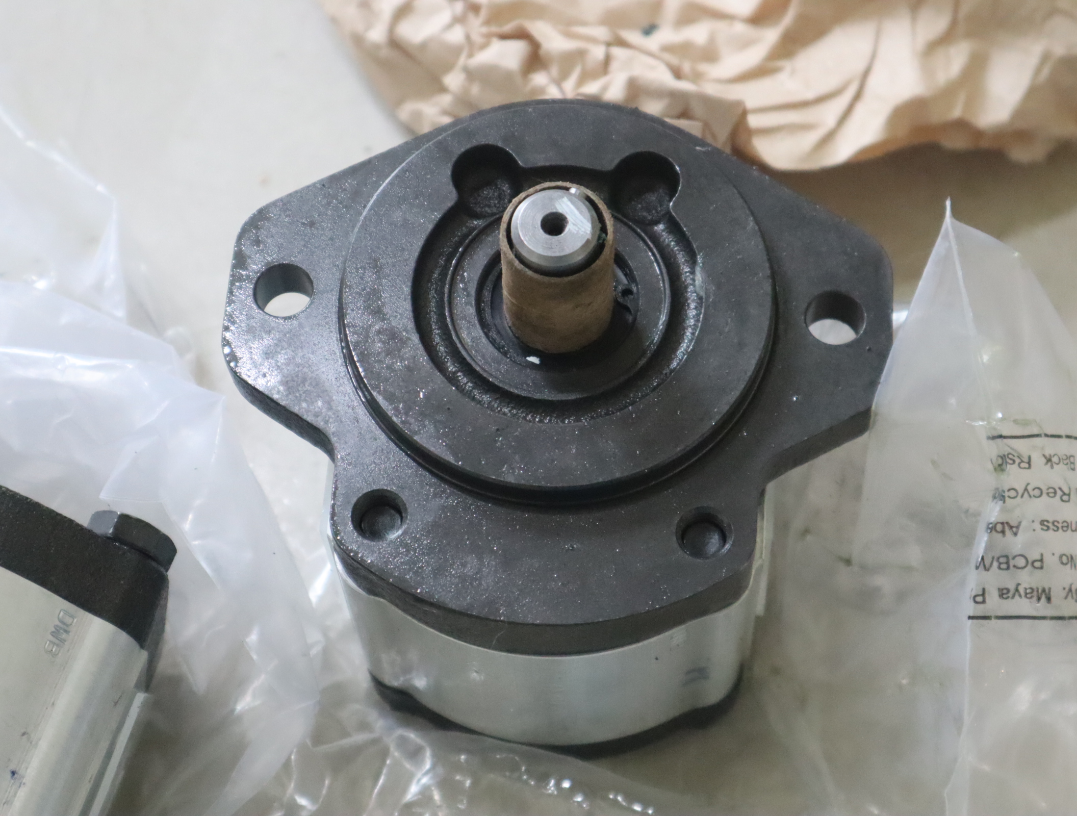 R983032276  AZPW-21-011RQRXXMB-S0593 德国力士乐REXROTH齿轮泵