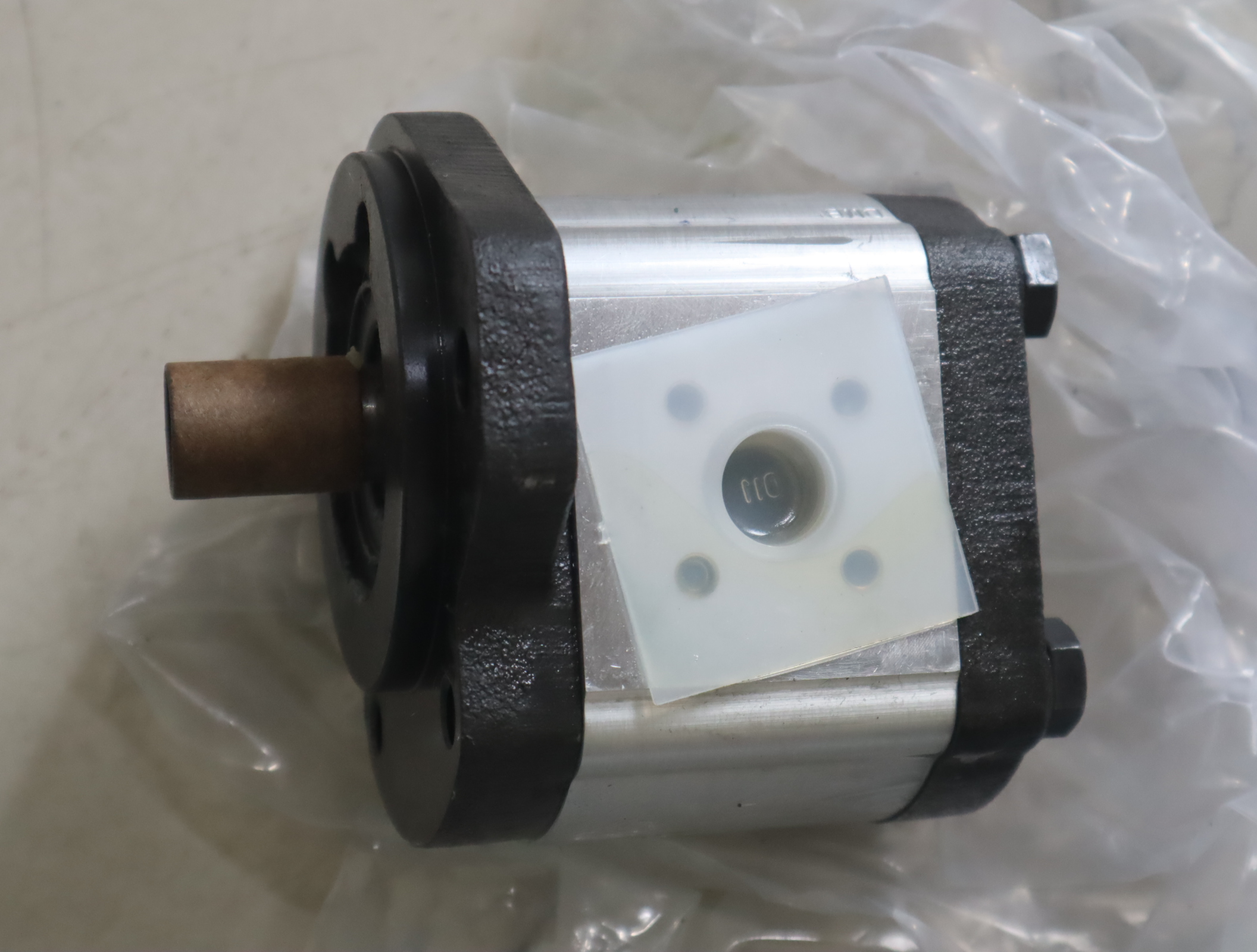 R983032276  AZPW-21-011RQRXXMB-S0593 德国力士乐REXROTH齿轮泵