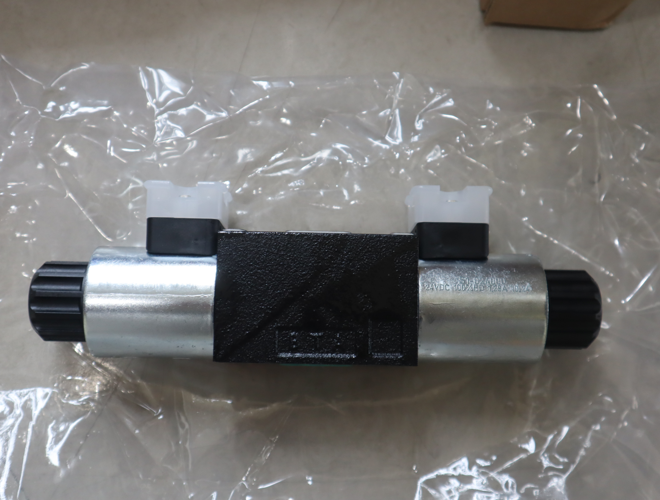 D1VW001CVJW D1VW001CVJW91 美国派克PARKER电磁阀