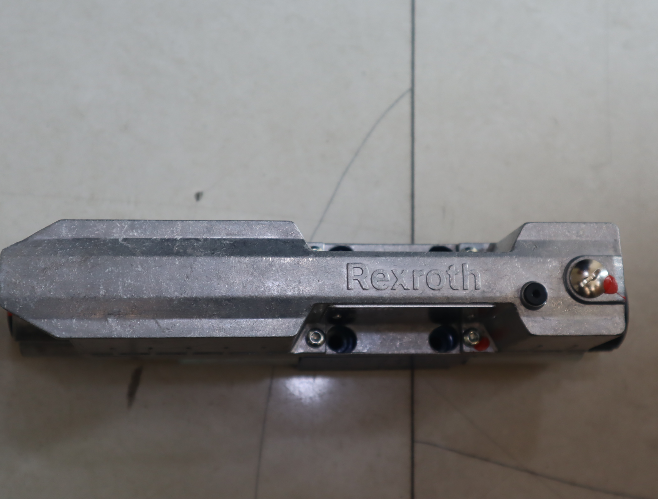 4WREE6W16-30/V/24A1 R901496437 德国力士乐REXROTH比例阀