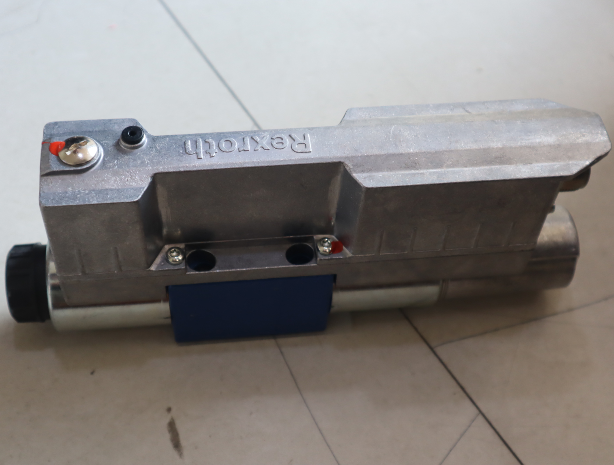 4WREE6W16-30/V/24A1 R901496437 德国力士乐REXROTH比例阀