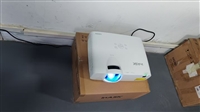 InASK投影机YSU450,VSU620激光短焦0.44：1