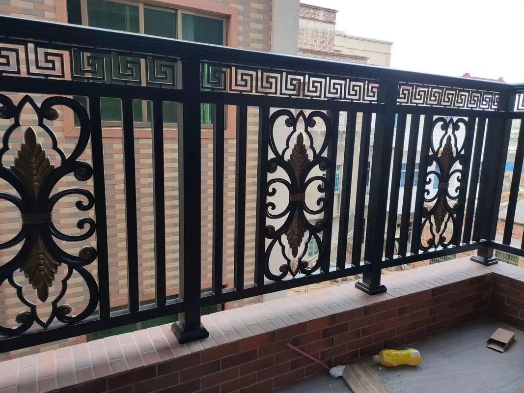 广州锌钢栏杆 铁艺护栏厂家