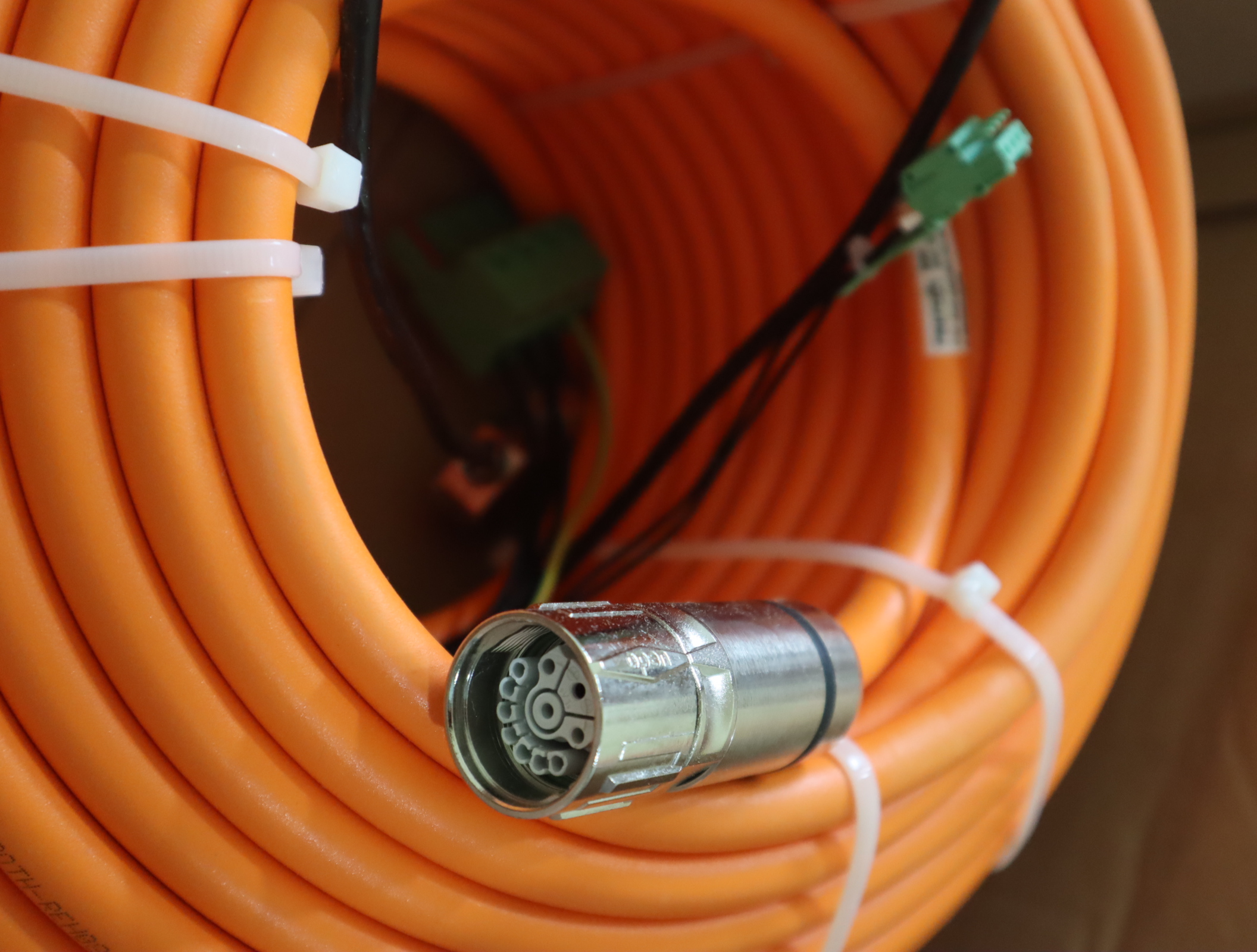 R911385725 RH2-025DBB-NN-050,0 德国力士乐REXROTH电缆接头50米