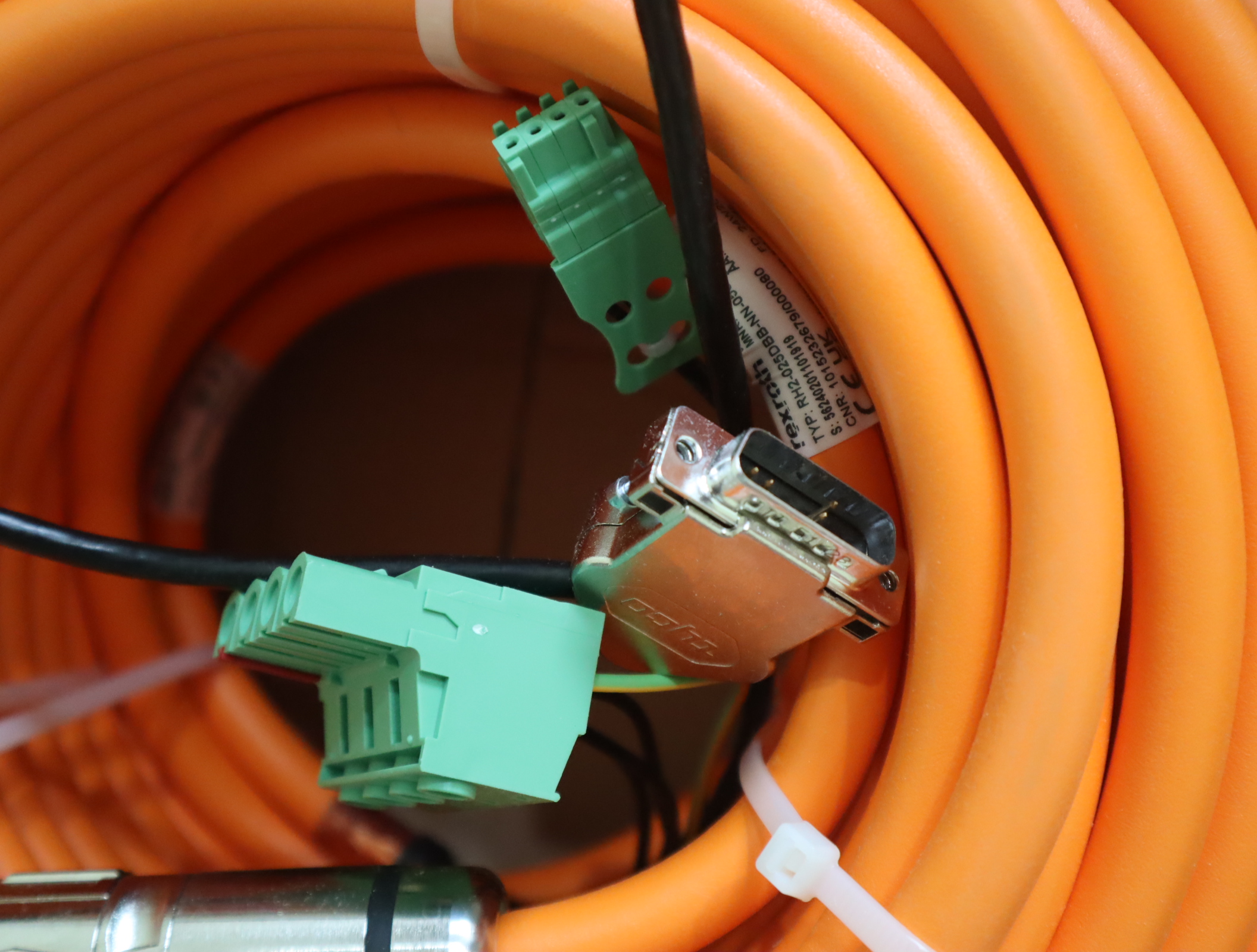 R911385725 RH2-025DBB-NN-050,0 德国力士乐REXROTH电缆接头50米