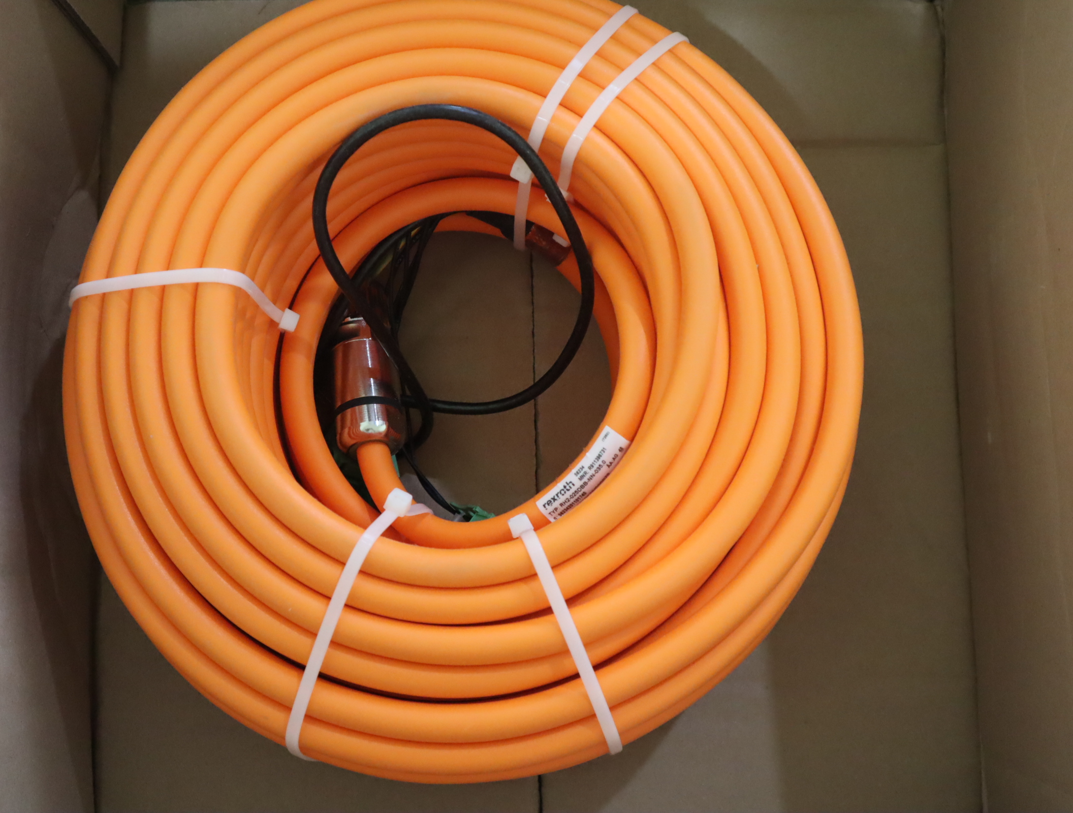 R911396731 RH2-025DBB-NN-035,0 德国力士乐REXROTH电缆接头35米