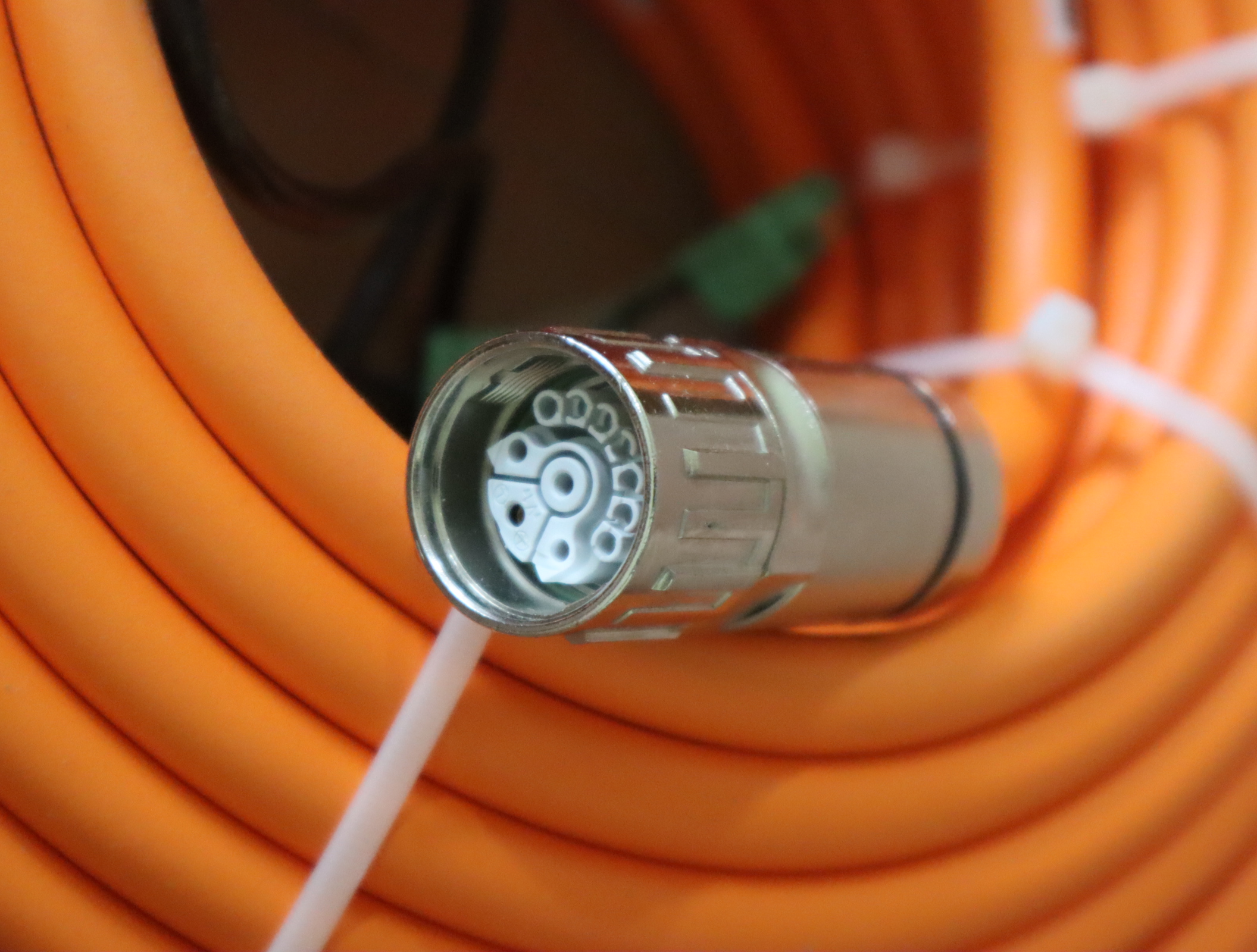 R911396731 RH2-025DBB-NN-035,0 德国力士乐REXROTH电缆接头35米