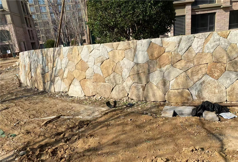 特色餐厅 柏坡黄自然面 柏坡凰石皮墙文化石 不规则碎拼石石材