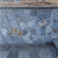 建造花池 宝石蓝不规则文化石 天然碎拼乱形石 背景墙石头