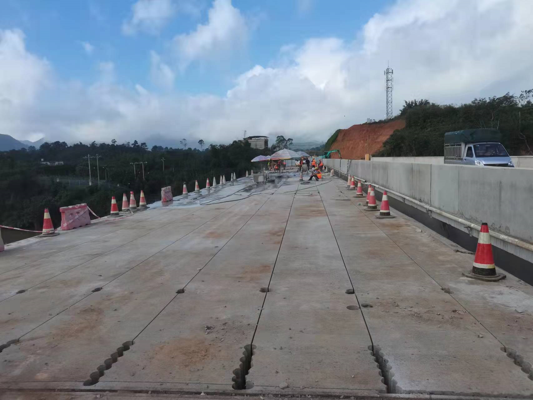 河源桥面湿接缝切割