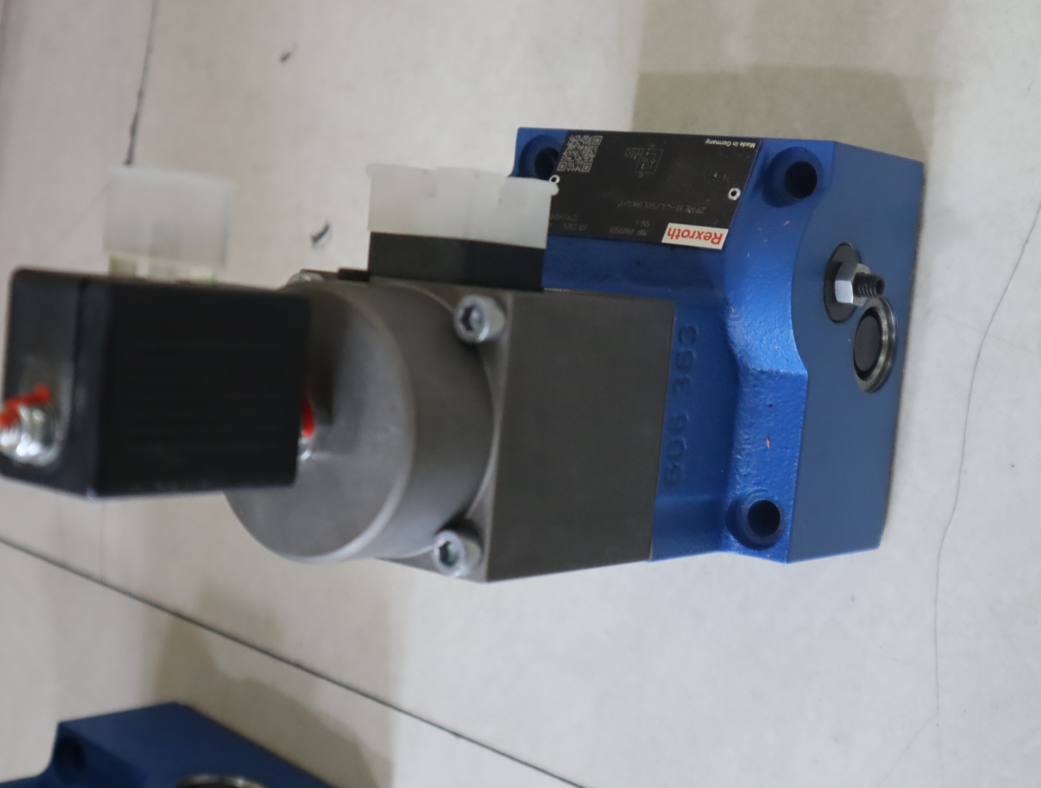 2FRE10-44/50LBK4M R900915815 德国力士乐REXROTH比例流量阀