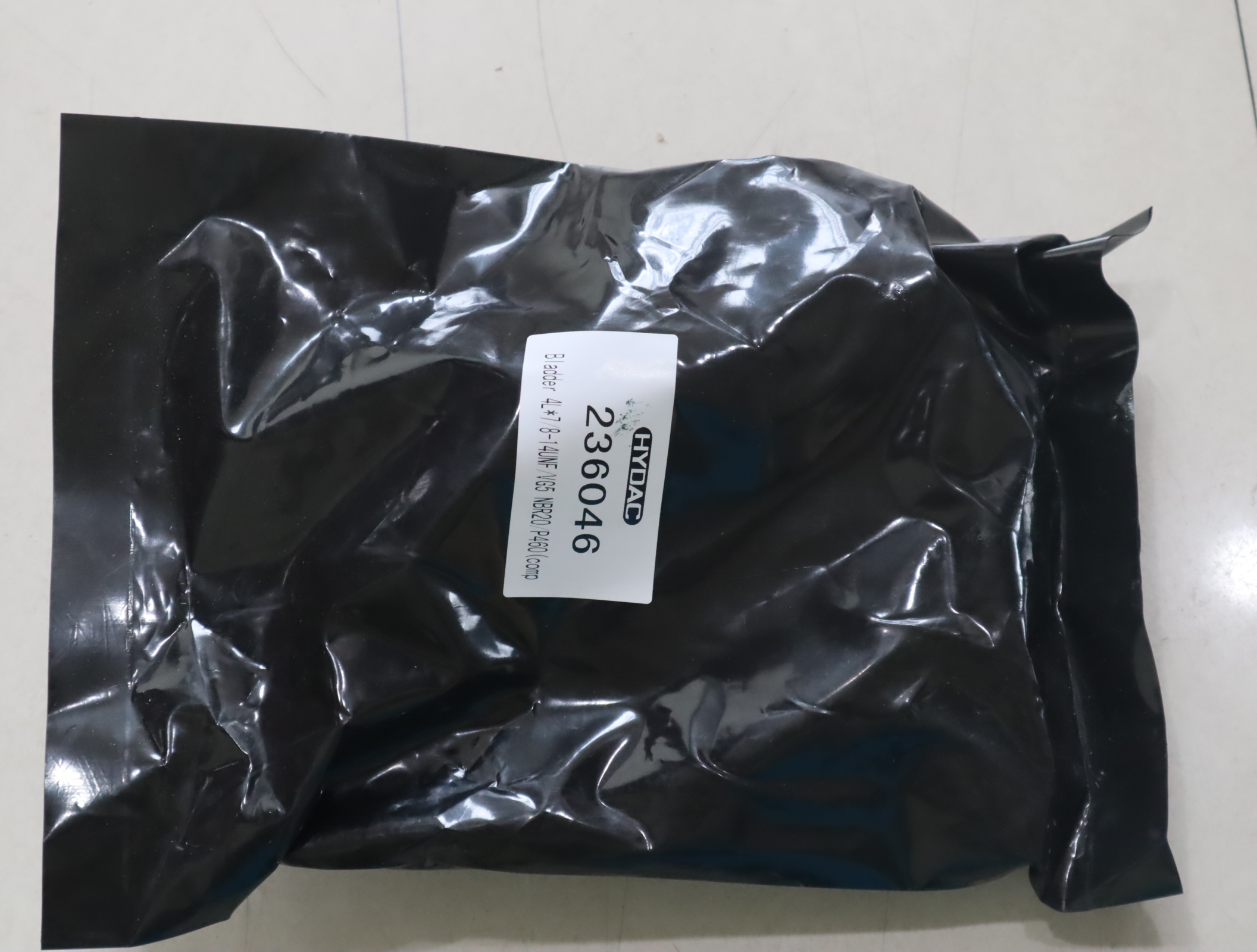 236046 Blase 4L*7/8-14UNF/VG5 NBR20/P460 贺德克HYDAC气囊