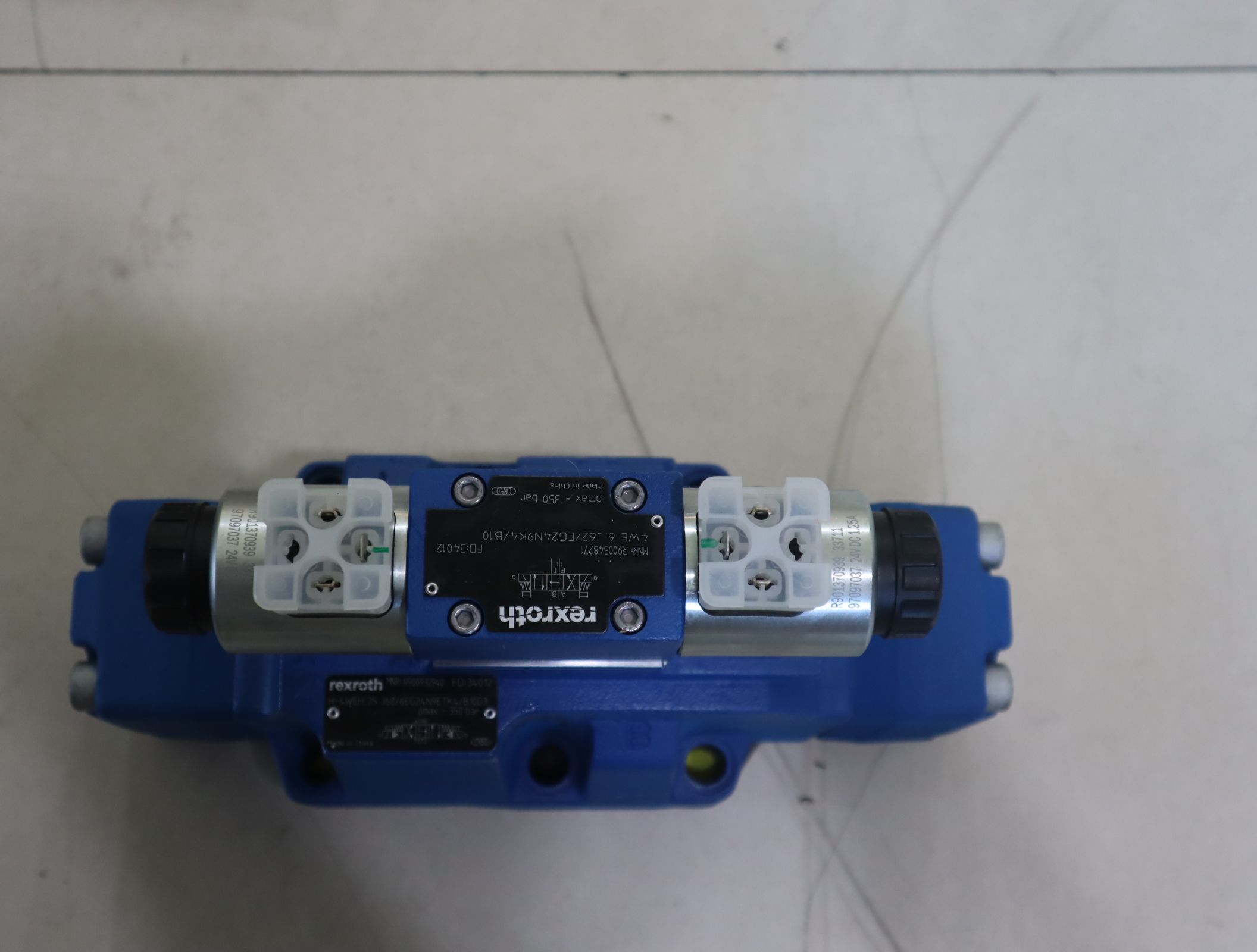 H-4WEH25J6X/6EG24N9ETK4/B10D3 R900932940 REXROTH电液阀