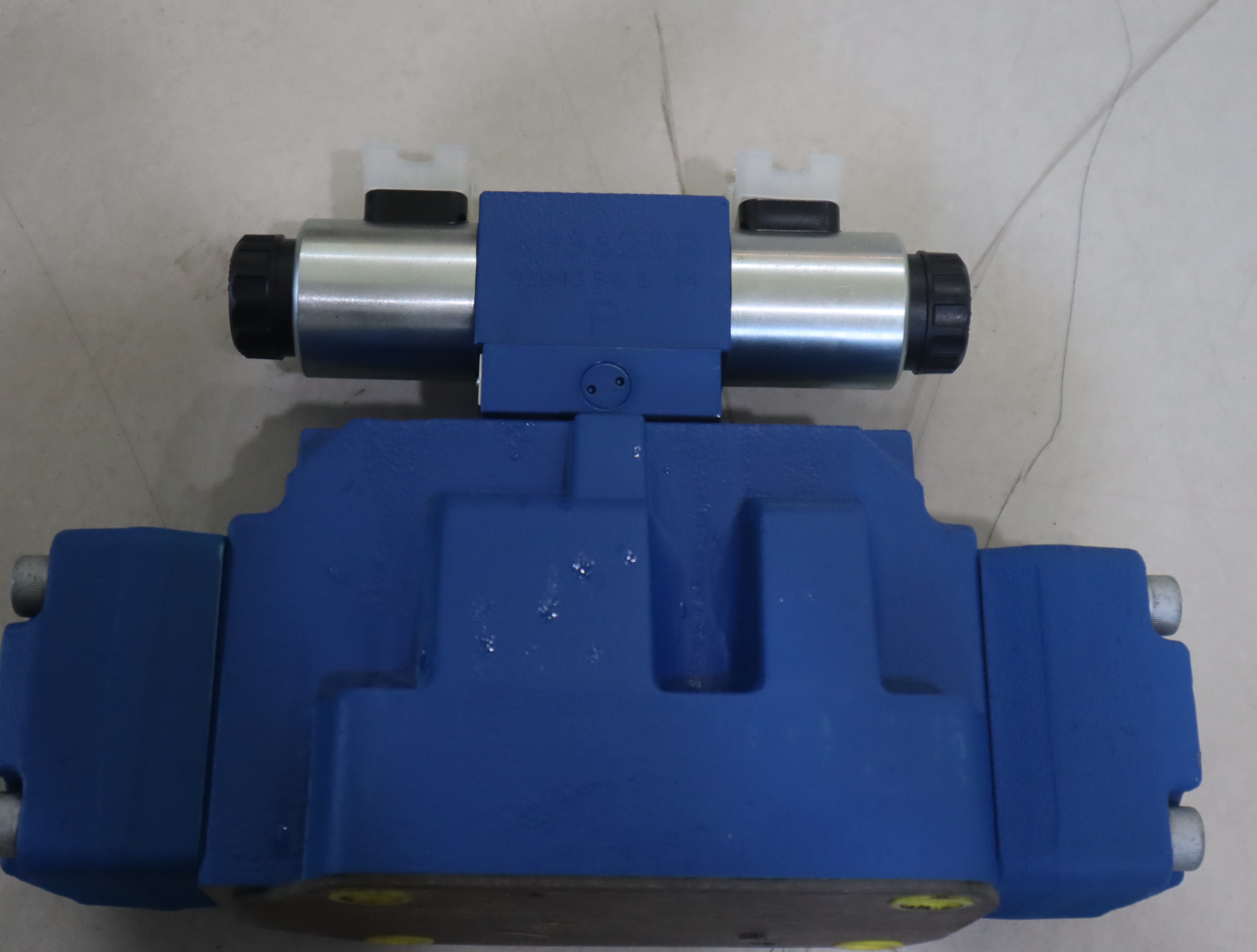 H-4WEH25J6X/6EG24N9ETK4/B10D3 R900932940 REXROTH电液阀